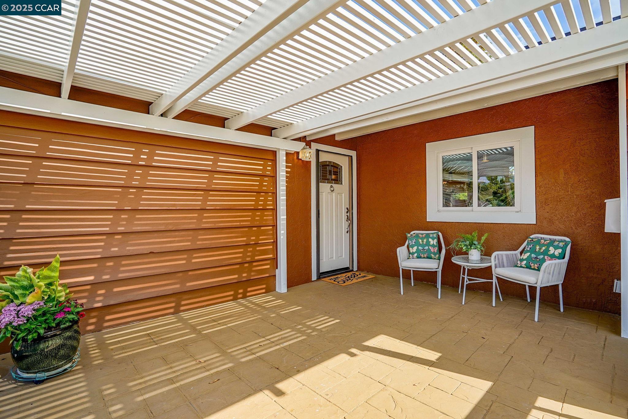 Detail Gallery Image 3 of 29 For 1820 Kenwood Drive, Concord,  CA 91124-4519 - 4 Beds | 2 Baths
