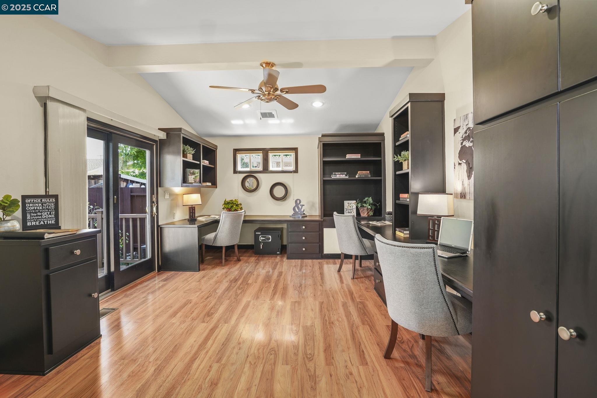 Detail Gallery Image 21 of 29 For 1820 Kenwood Drive, Concord,  CA 91124-4519 - 4 Beds | 2 Baths