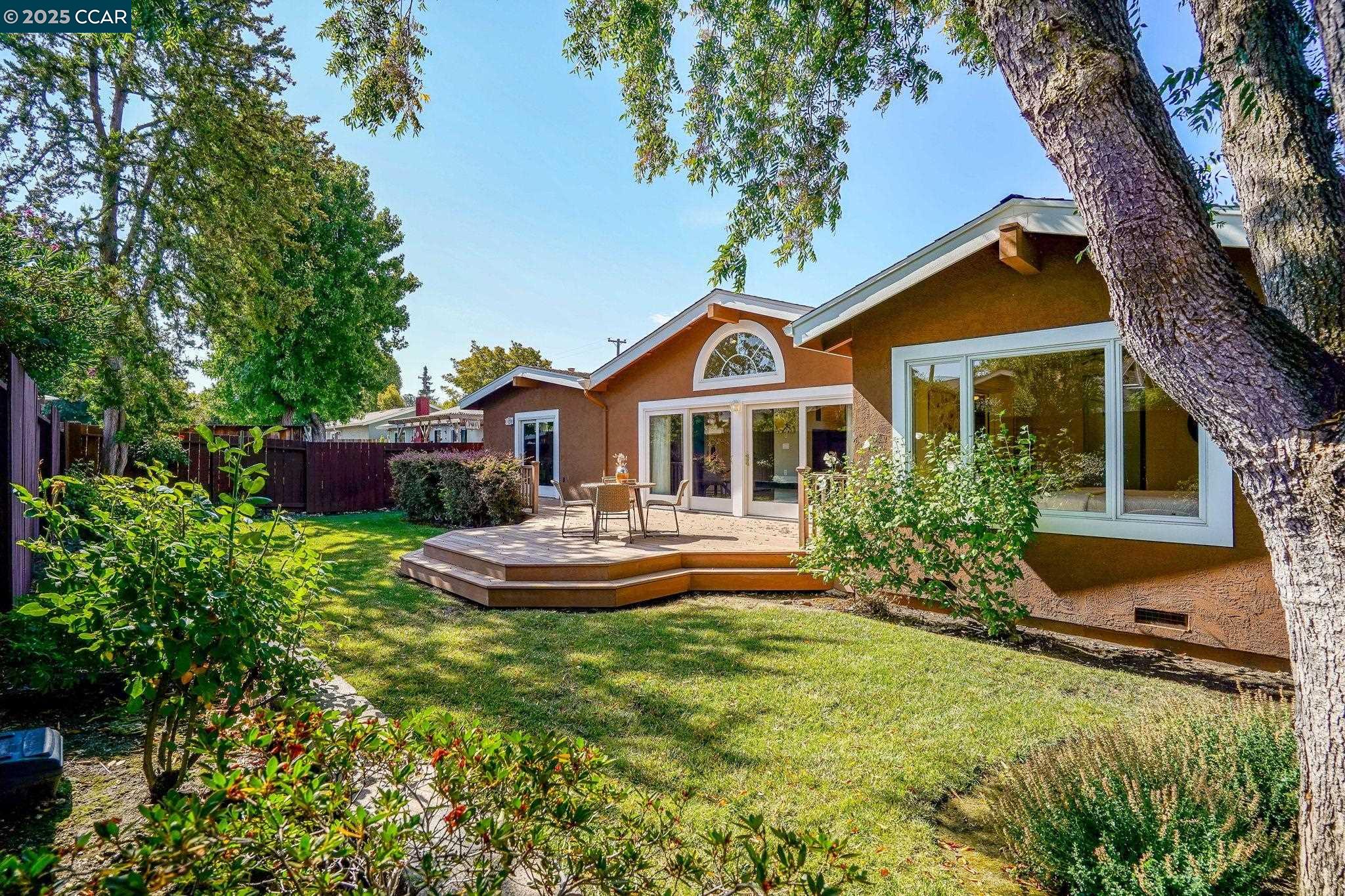 Detail Gallery Image 26 of 29 For 1820 Kenwood Drive, Concord,  CA 91124-4519 - 4 Beds | 2 Baths