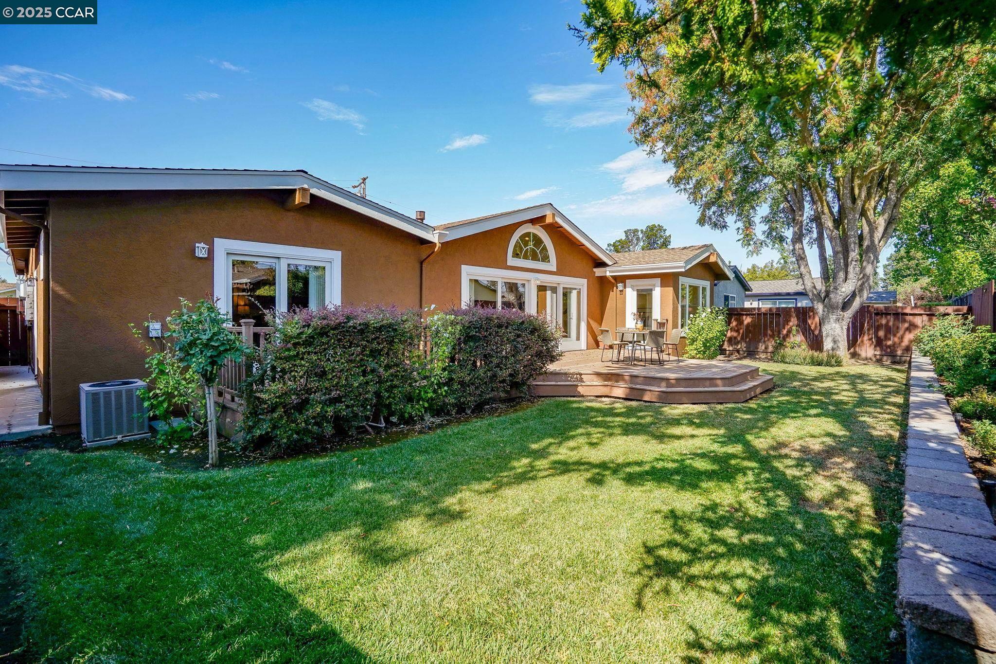 Detail Gallery Image 27 of 29 For 1820 Kenwood Drive, Concord,  CA 91124-4519 - 4 Beds | 2 Baths
