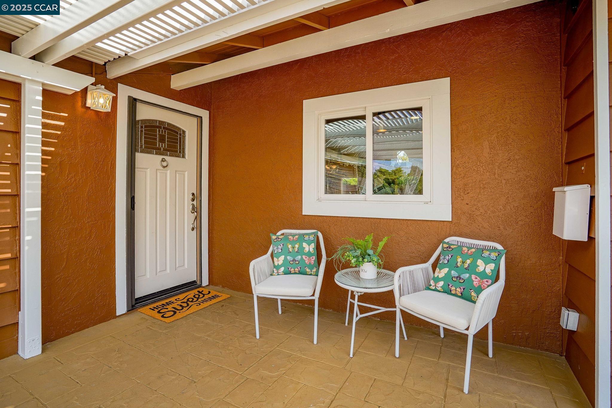 Detail Gallery Image 4 of 29 For 1820 Kenwood Drive, Concord,  CA 91124-4519 - 4 Beds | 2 Baths