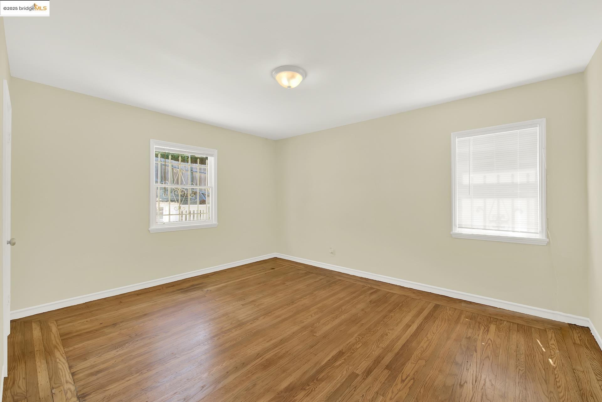 Detail Gallery Image 16 of 37 For 8010 Ney Ave, Oakland,  CA 94605 - 2 Beds | 1 Baths