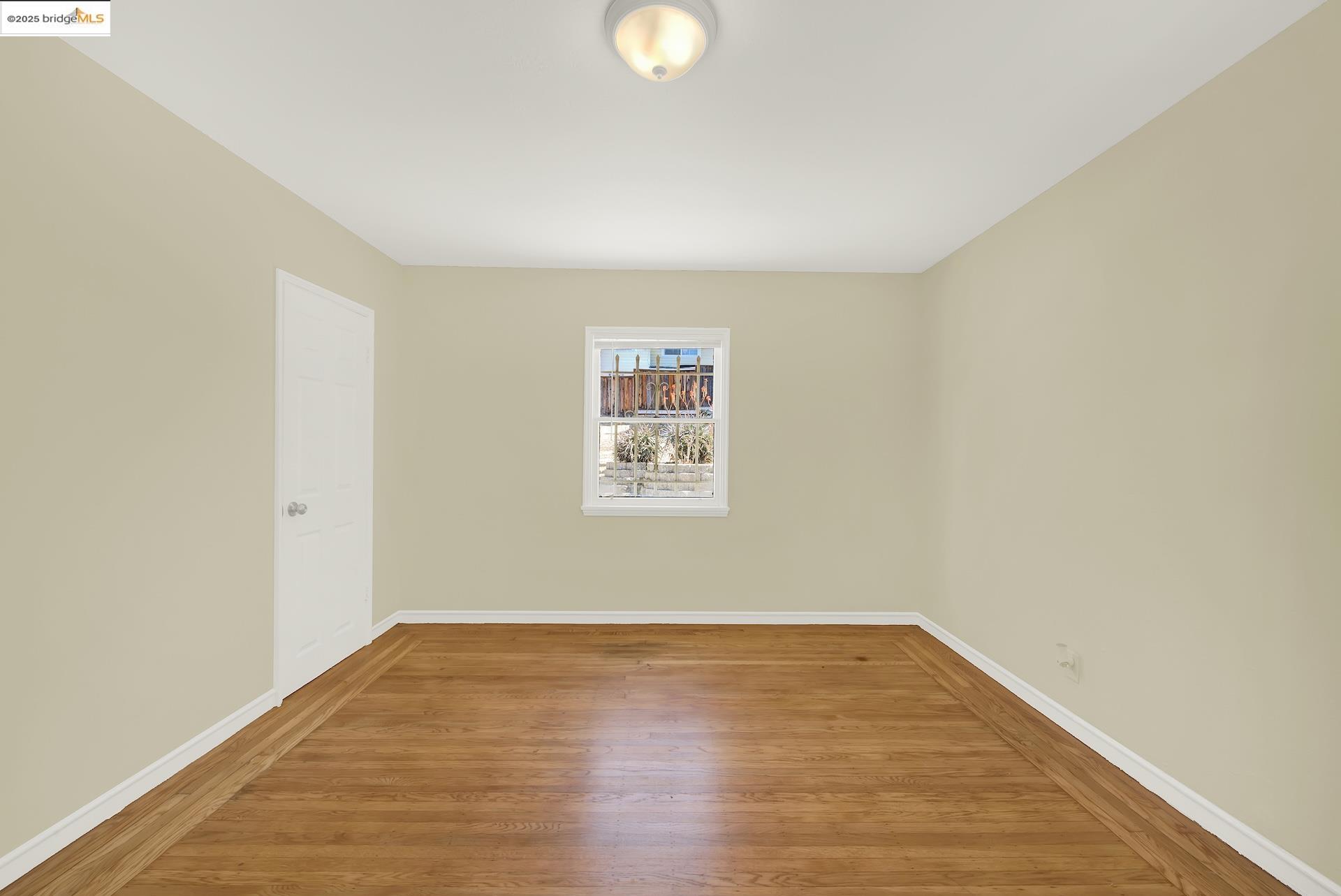 Detail Gallery Image 18 of 37 For 8010 Ney Ave, Oakland,  CA 94605 - 2 Beds | 1 Baths