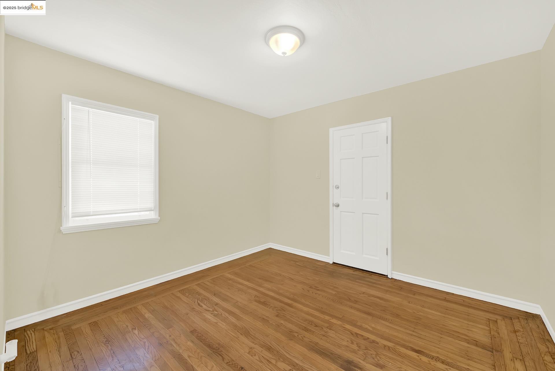 Detail Gallery Image 25 of 37 For 8010 Ney Ave, Oakland,  CA 94605 - 2 Beds | 1 Baths