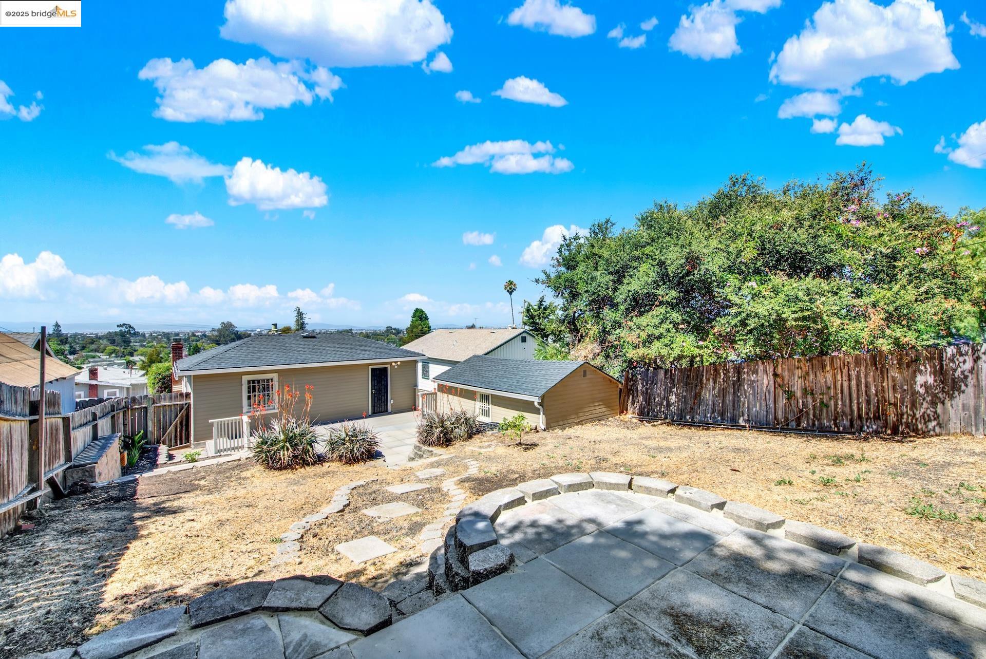 Detail Gallery Image 36 of 37 For 8010 Ney Ave, Oakland,  CA 94605 - 2 Beds | 1 Baths