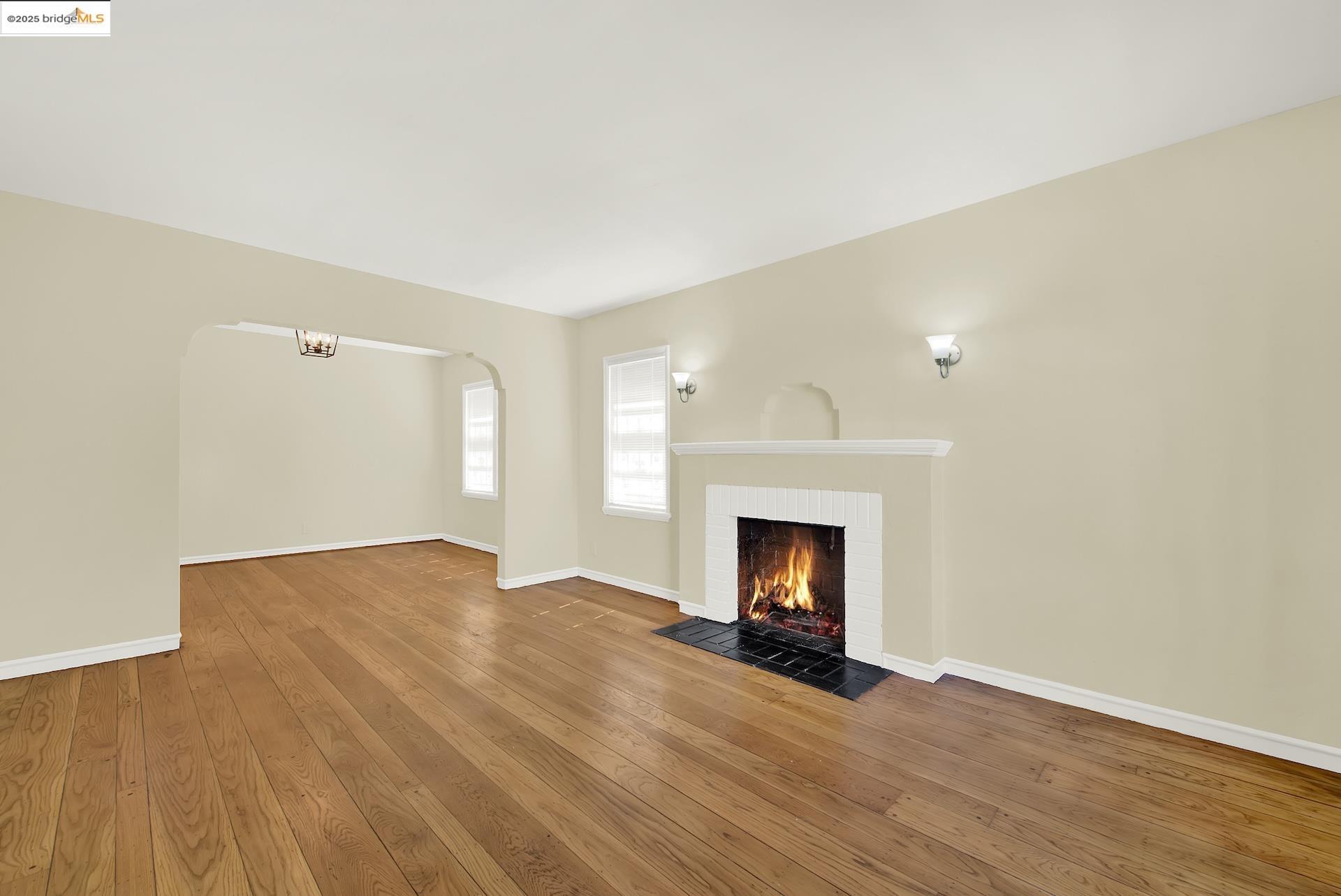 Detail Gallery Image 5 of 37 For 8010 Ney Ave, Oakland,  CA 94605 - 2 Beds | 1 Baths