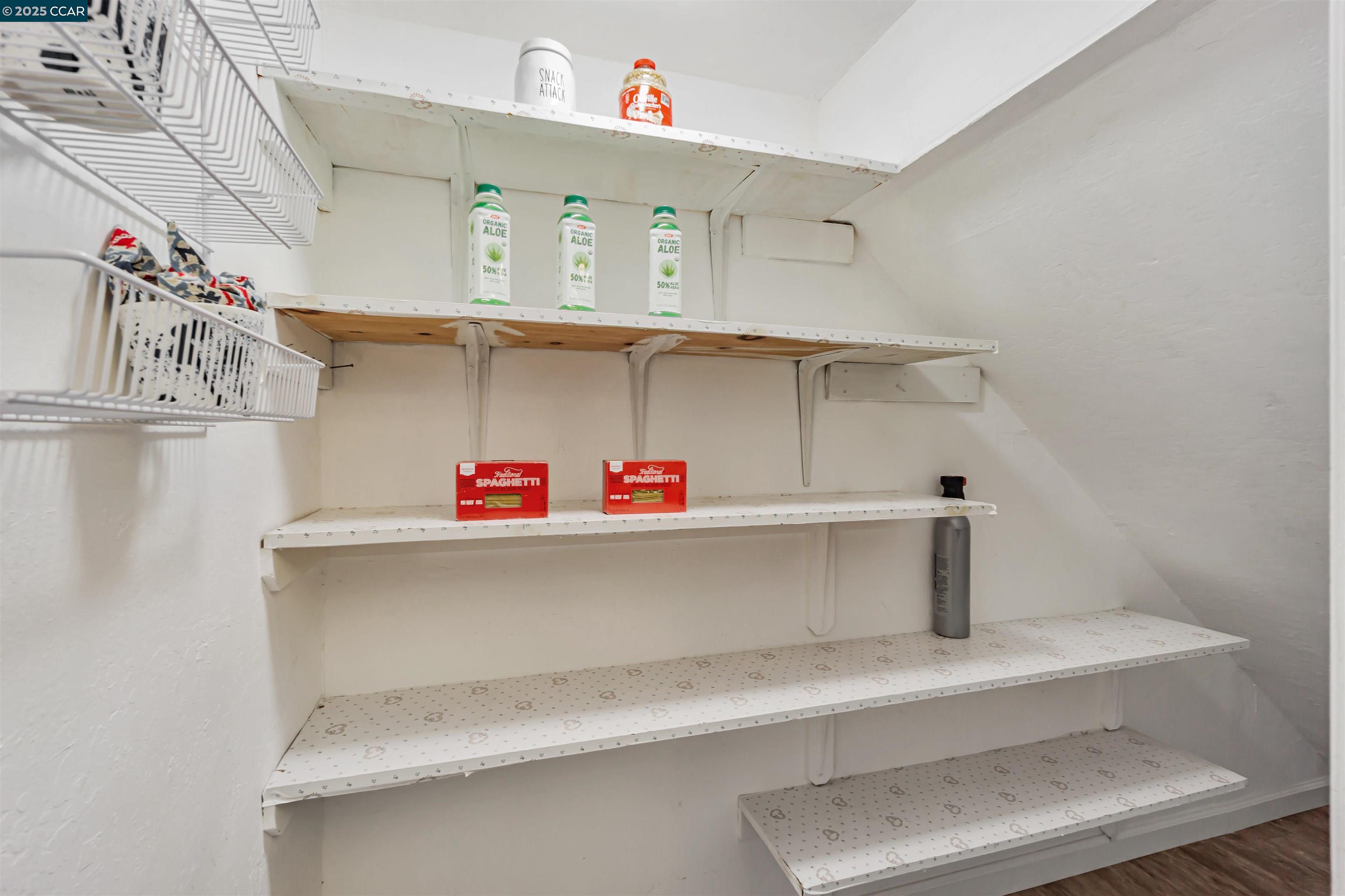 Detail Gallery Image 15 of 39 For 1037 Mohr Ln #C,  Concord,  CA 94518 - 2 Beds | 1/1 Baths