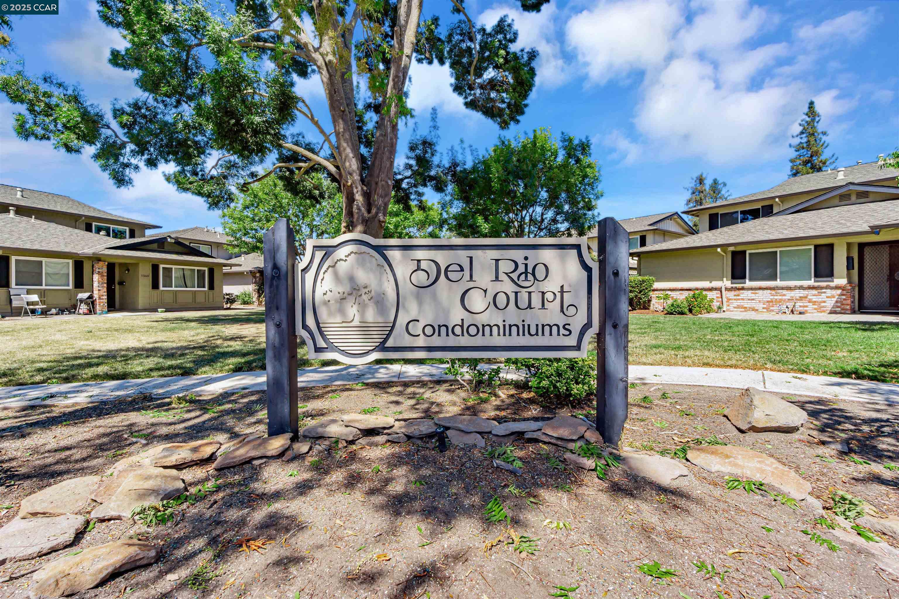 Detail Gallery Image 36 of 39 For 1037 Mohr Ln #C,  Concord,  CA 94518 - 2 Beds | 1/1 Baths