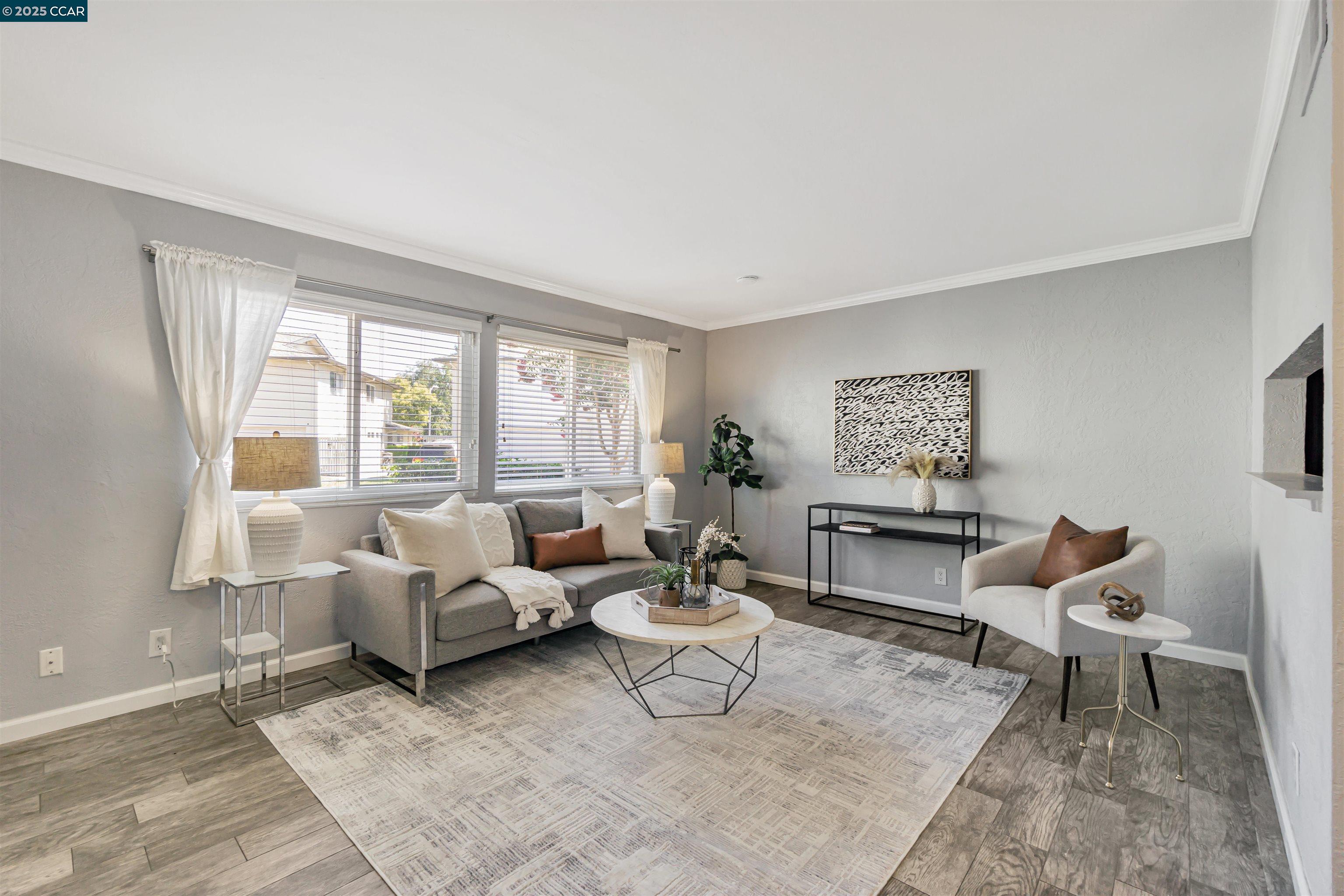 Detail Gallery Image 5 of 39 For 1037 Mohr Ln #C,  Concord,  CA 94518 - 2 Beds | 1/1 Baths