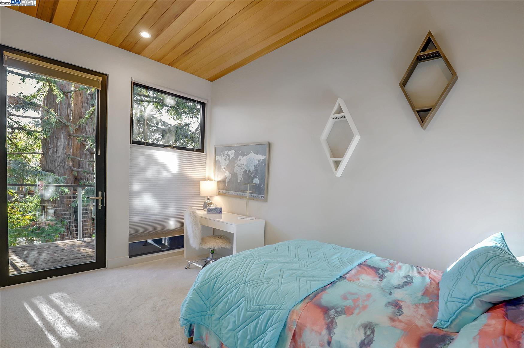 Detail Gallery Image 15 of 40 For Los Dedos Rd, Orinda,  CA 94563 - 4 Beds | 4/1 Baths