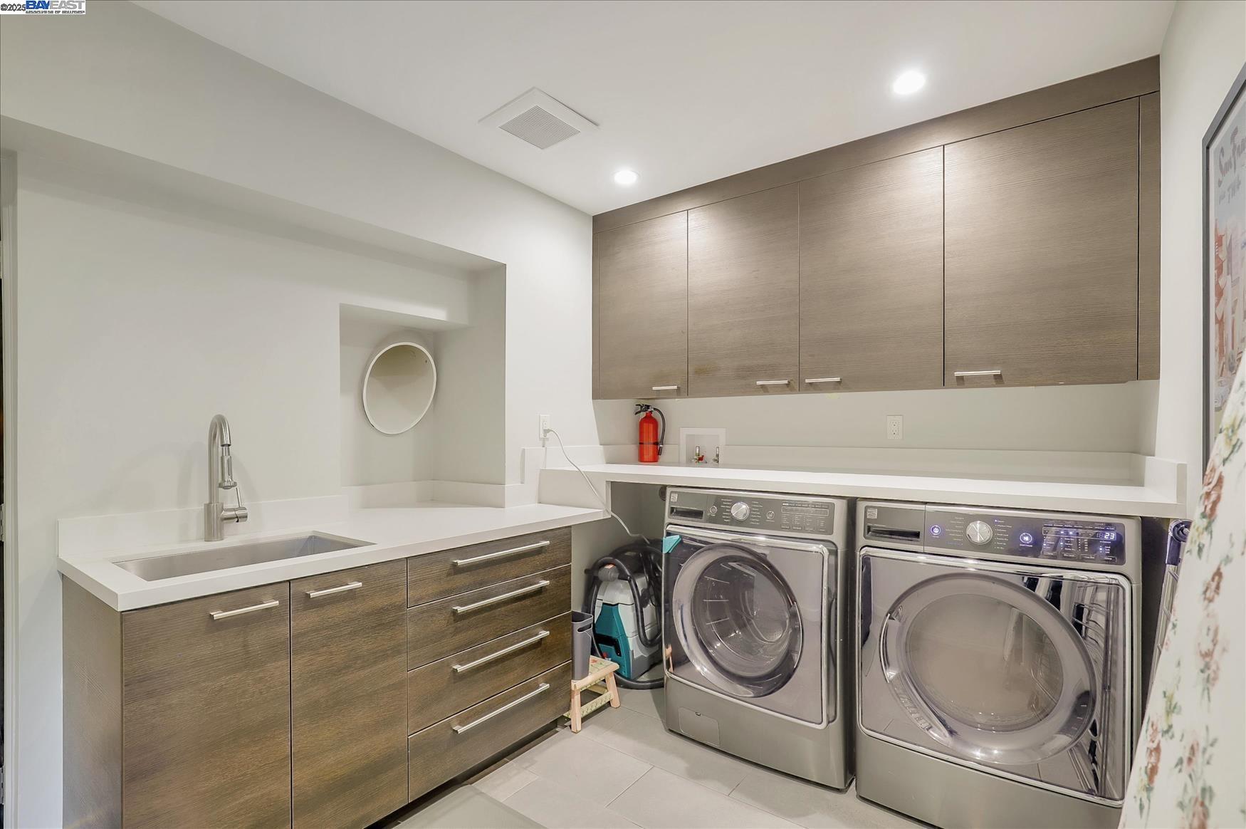 Detail Gallery Image 20 of 40 For Los Dedos Rd, Orinda,  CA 94563 - 4 Beds | 4/1 Baths