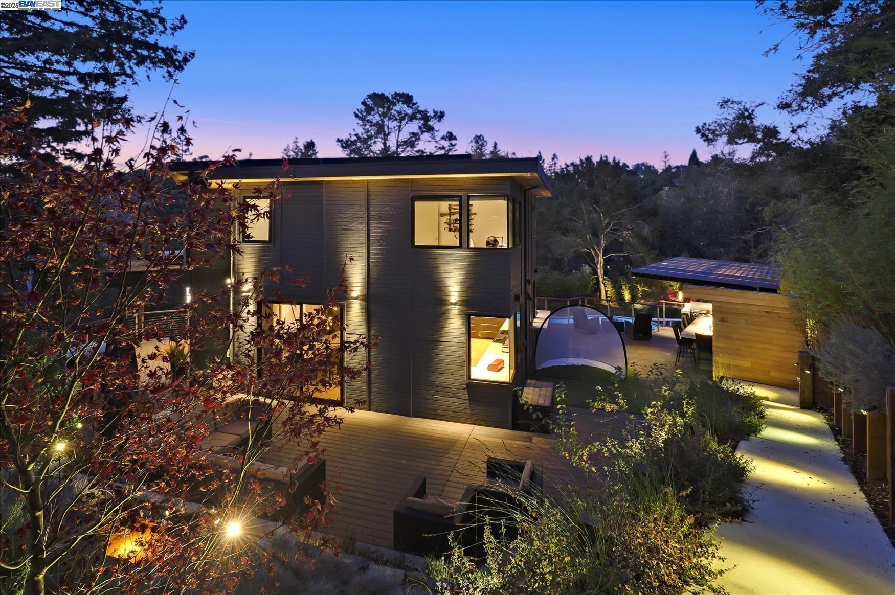 Detail Gallery Image 31 of 40 For Los Dedos Rd, Orinda,  CA 94563 - 4 Beds | 4/1 Baths