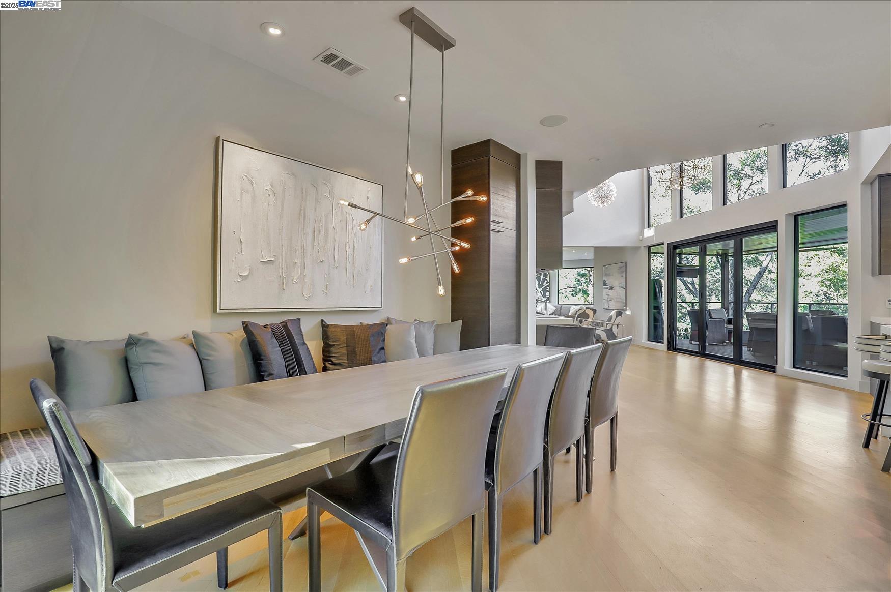 Detail Gallery Image 8 of 40 For Los Dedos Rd, Orinda,  CA 94563 - 4 Beds | 4/1 Baths