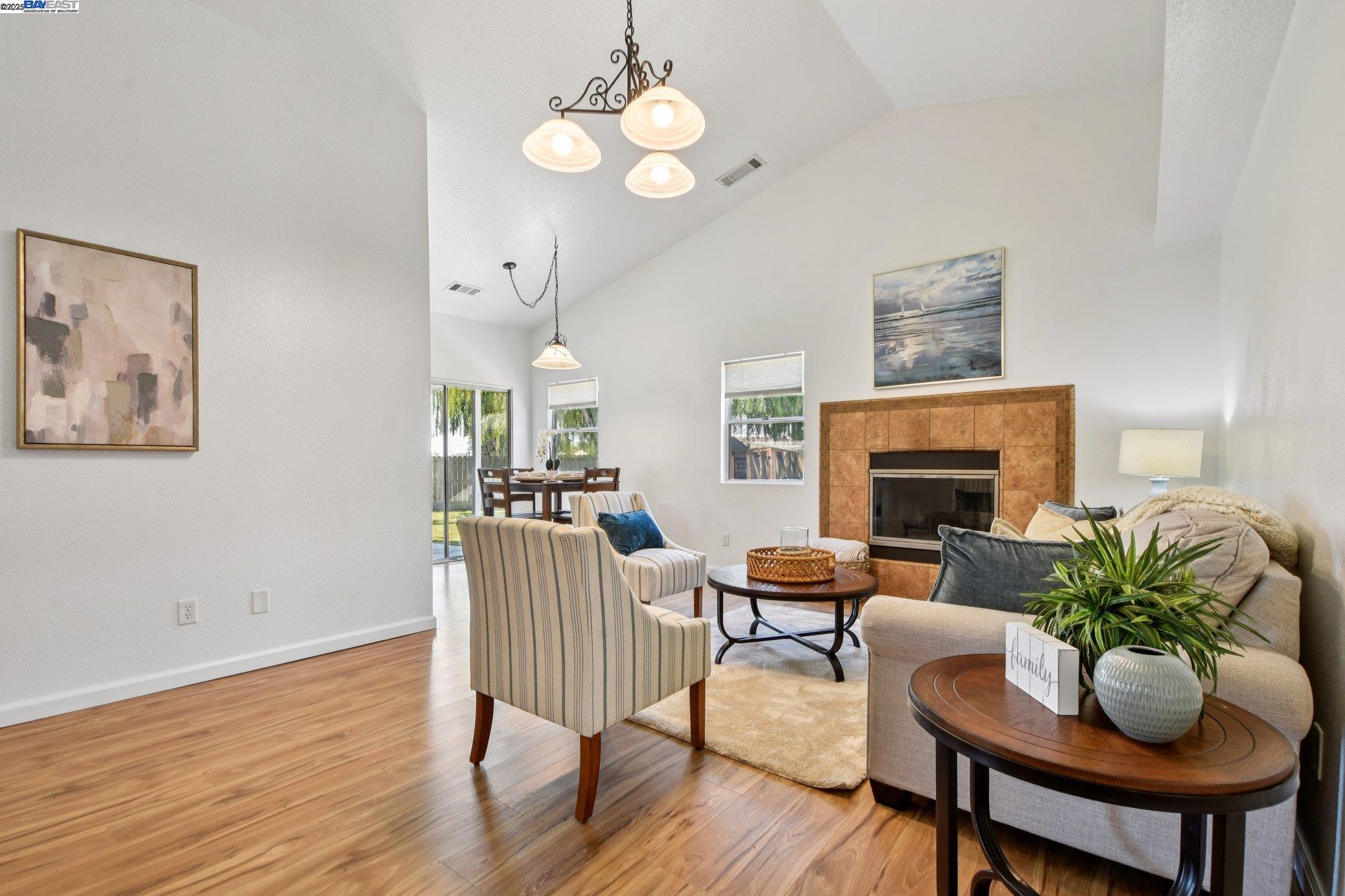 Detail Gallery Image 6 of 42 For 1332 Corodon St, Walnut Grove,  CA 95690 - 3 Beds | 2 Baths