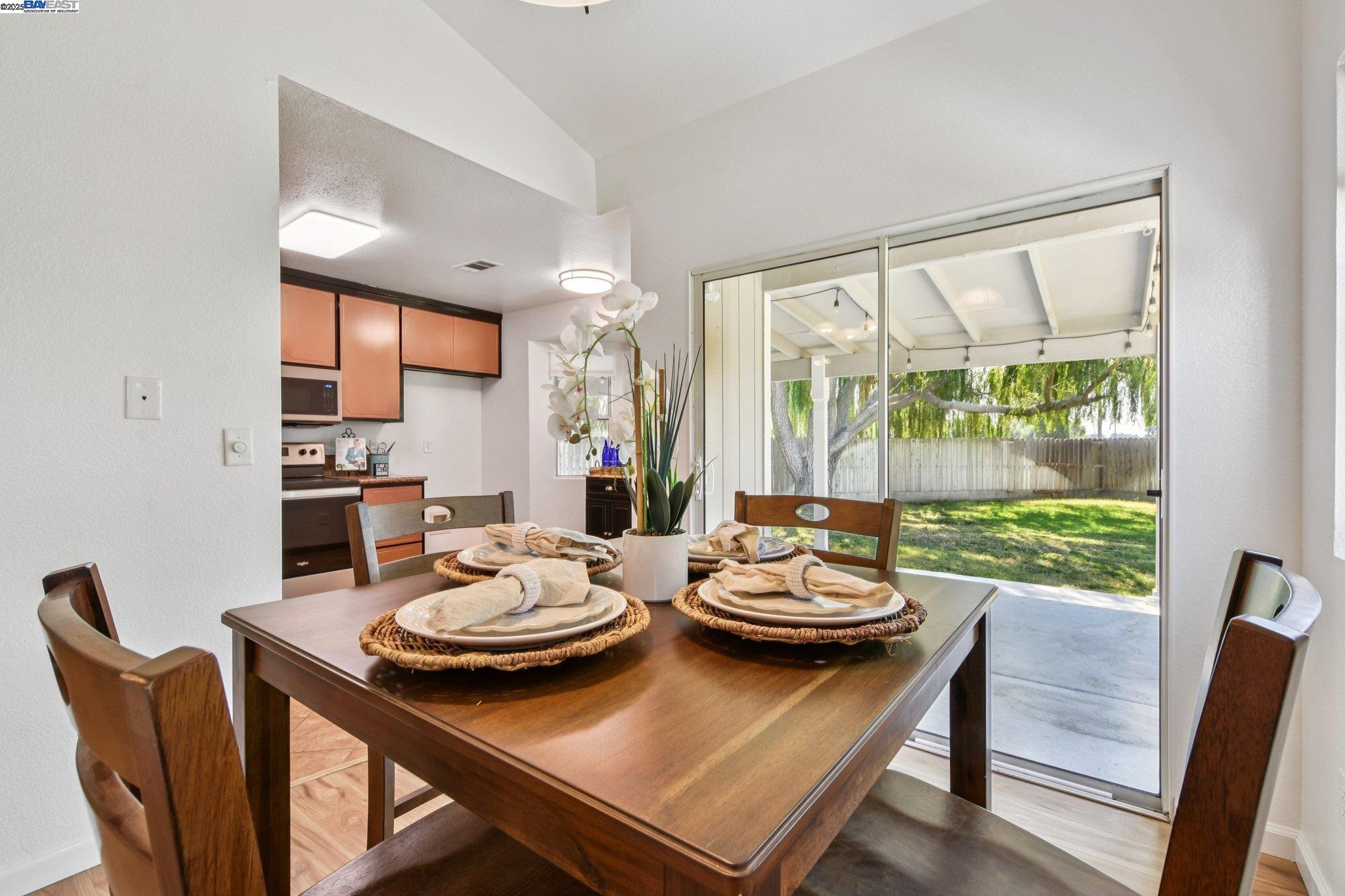 Detail Gallery Image 7 of 42 For 1332 Corodon St, Walnut Grove,  CA 95690 - 3 Beds | 2 Baths