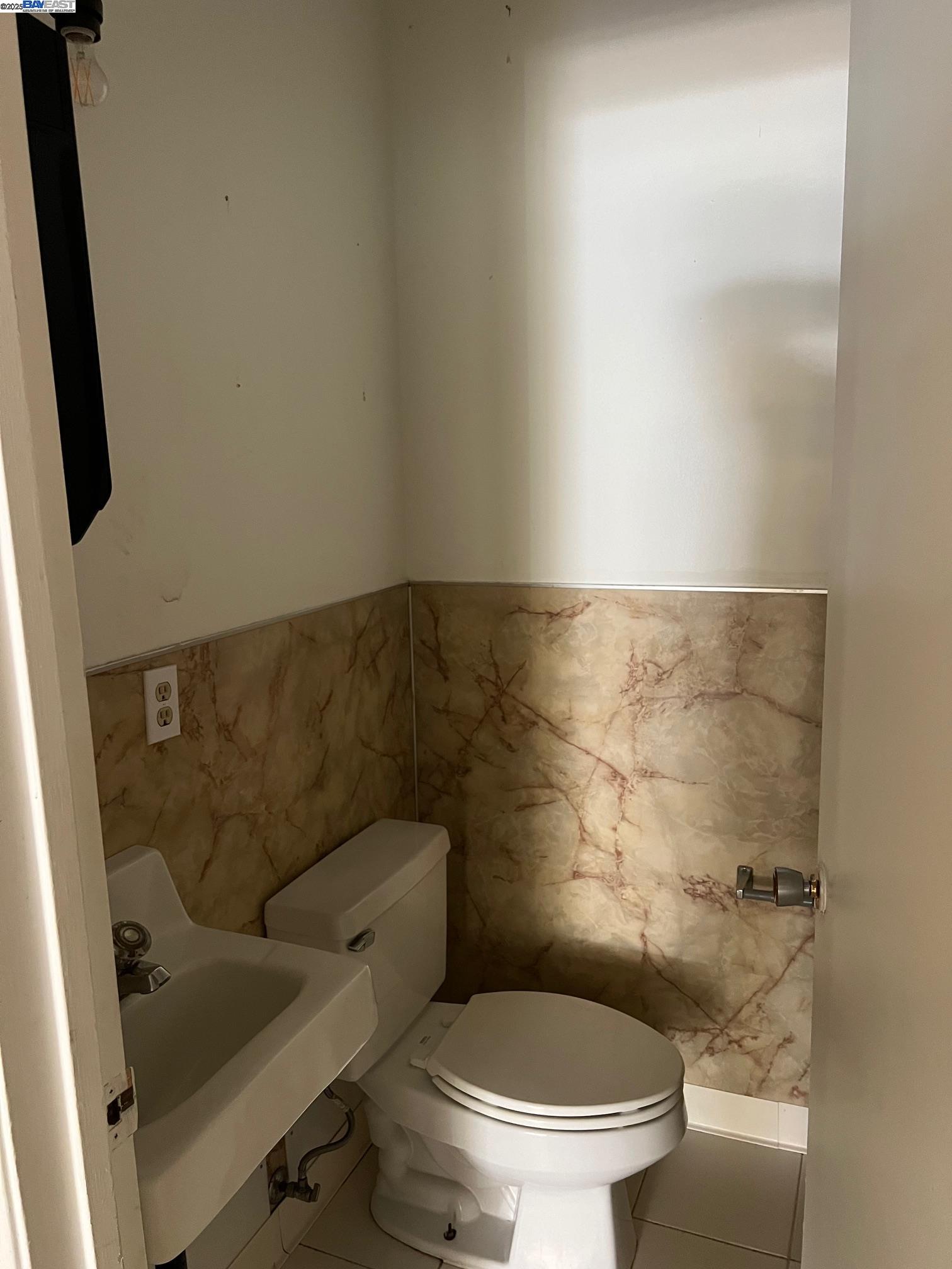 Detail Gallery Image 5 of 10 For 815 Main Street, Martinez,  CA 94553 - – Beds | – Baths