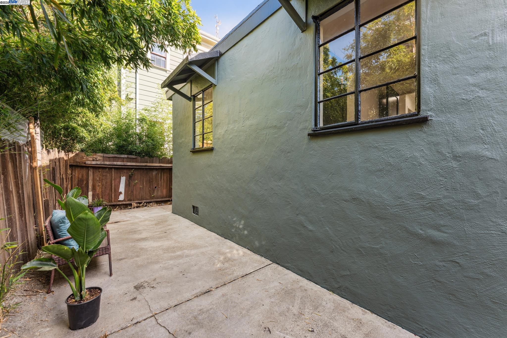 Detail Gallery Image 32 of 35 For 2109 Lincoln Ave, Alameda,  CA 94501 - – Beds | – Baths