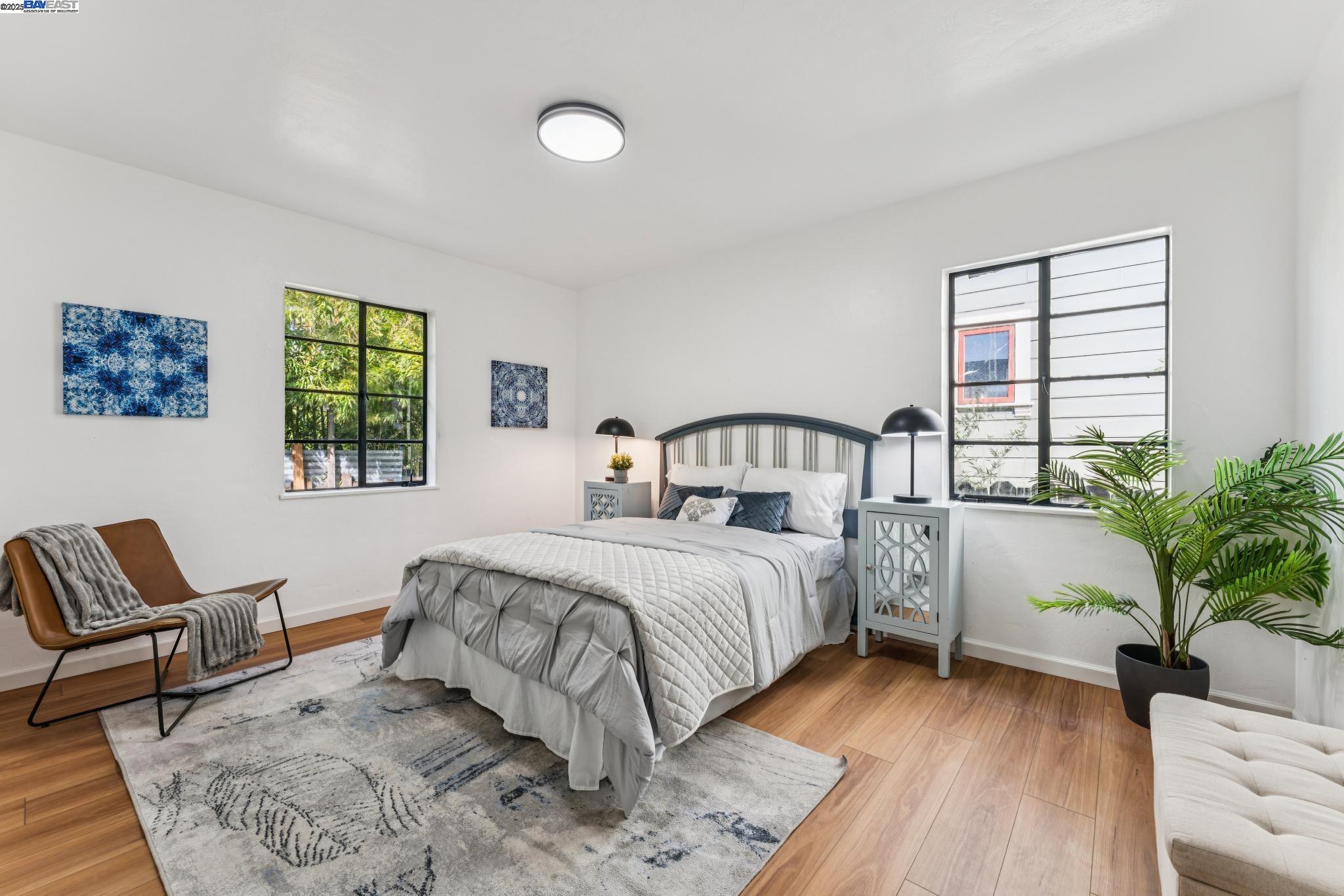 Detail Gallery Image 16 of 38 For 2109 Lincoln Ave, Alameda,  CA 94501 - 4 Beds | 3 Baths