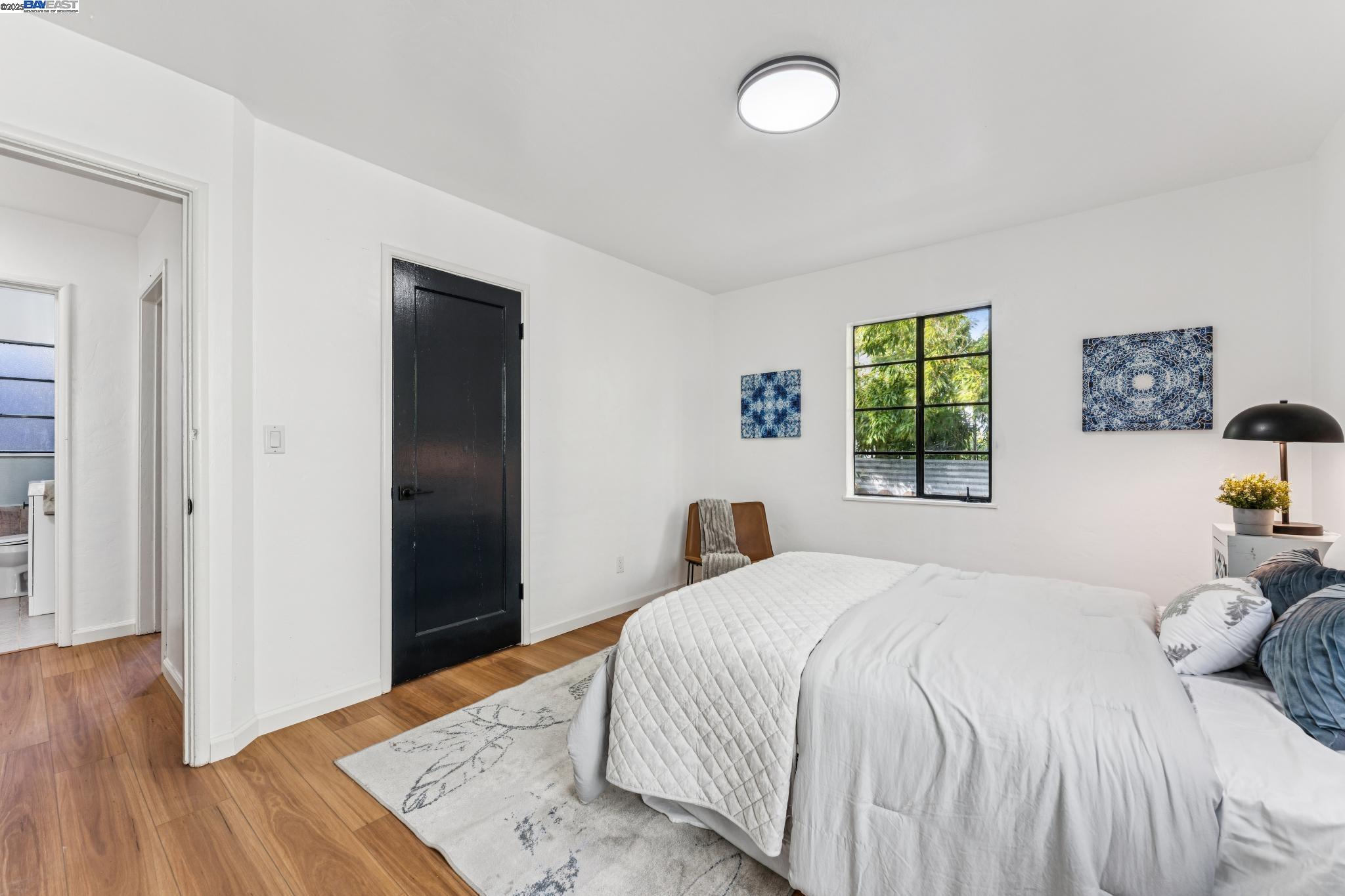 Detail Gallery Image 17 of 38 For 2109 Lincoln Ave, Alameda,  CA 94501 - 4 Beds | 3 Baths
