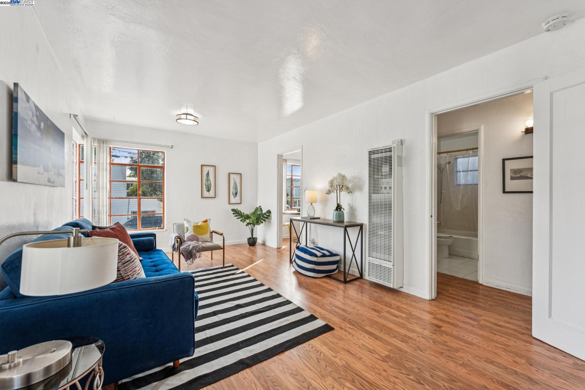 Detail Gallery Image 20 of 38 For 2109 Lincoln Ave, Alameda,  CA 94501 - 4 Beds | 3 Baths