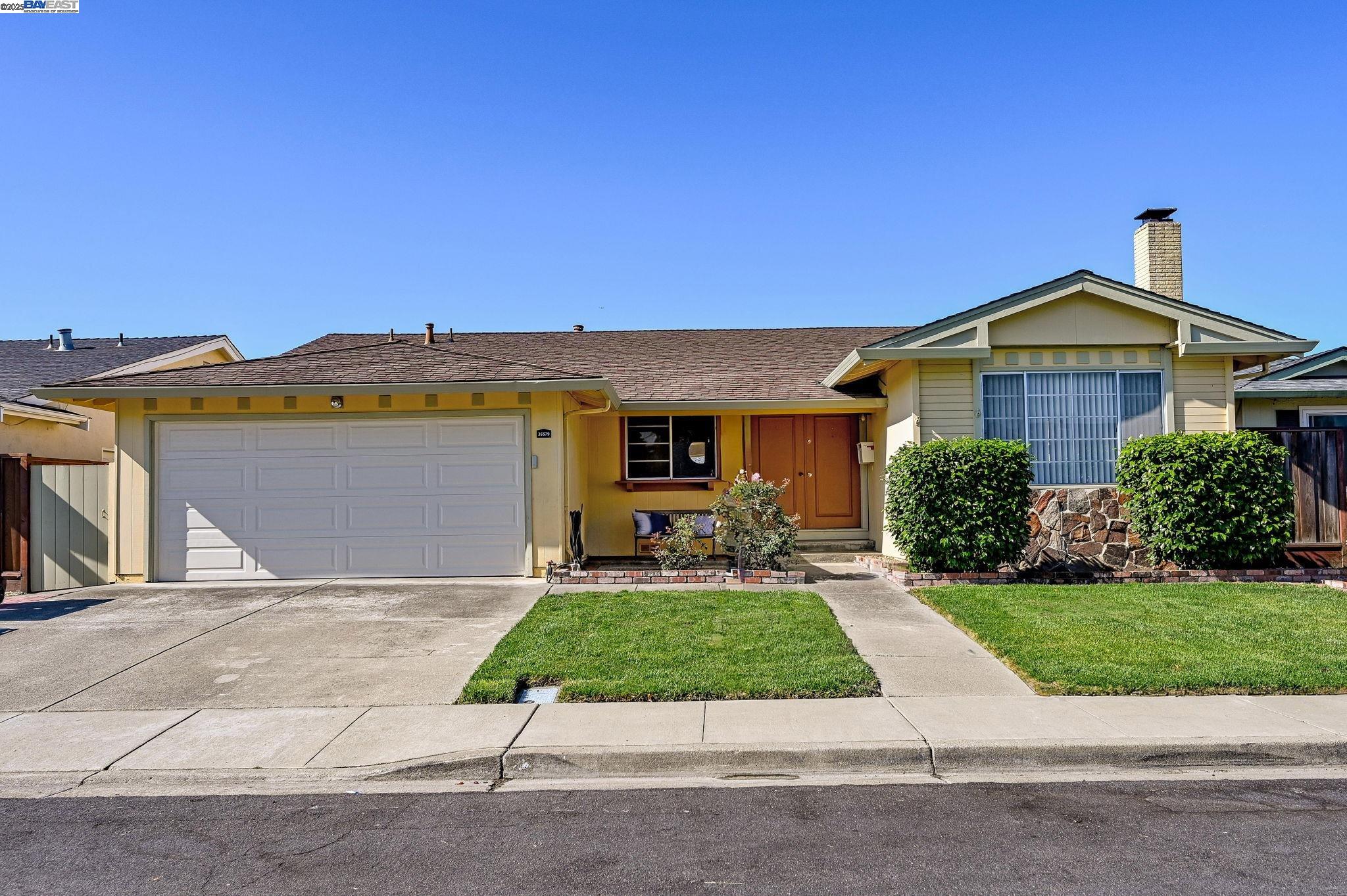 Detail Gallery Image 1 of 31 For 35579 Morley Pl, Fremont,  CA 94536 - 4 Beds | 2 Baths