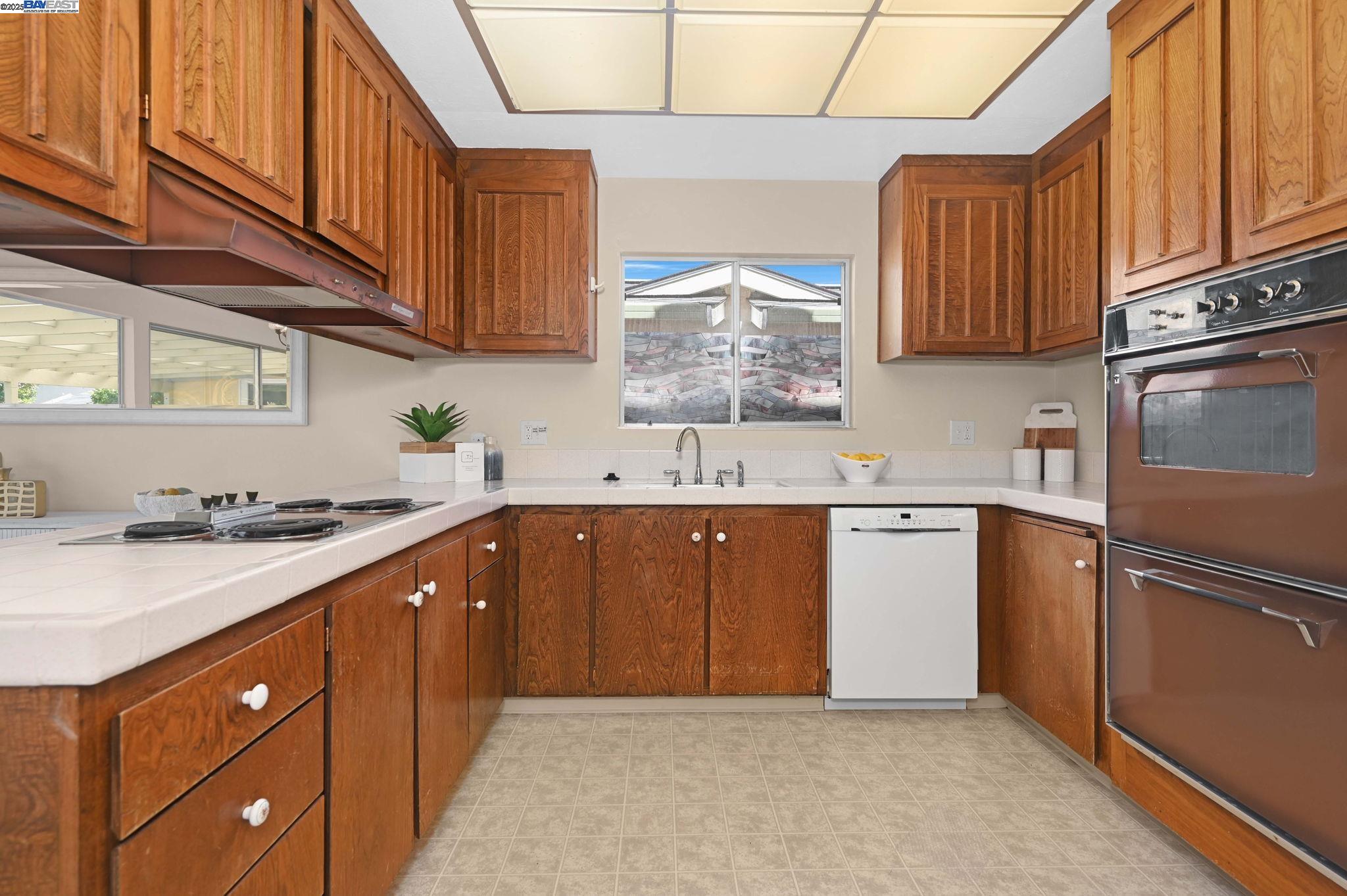 Detail Gallery Image 16 of 31 For 35579 Morley Pl, Fremont,  CA 94536 - 4 Beds | 2 Baths