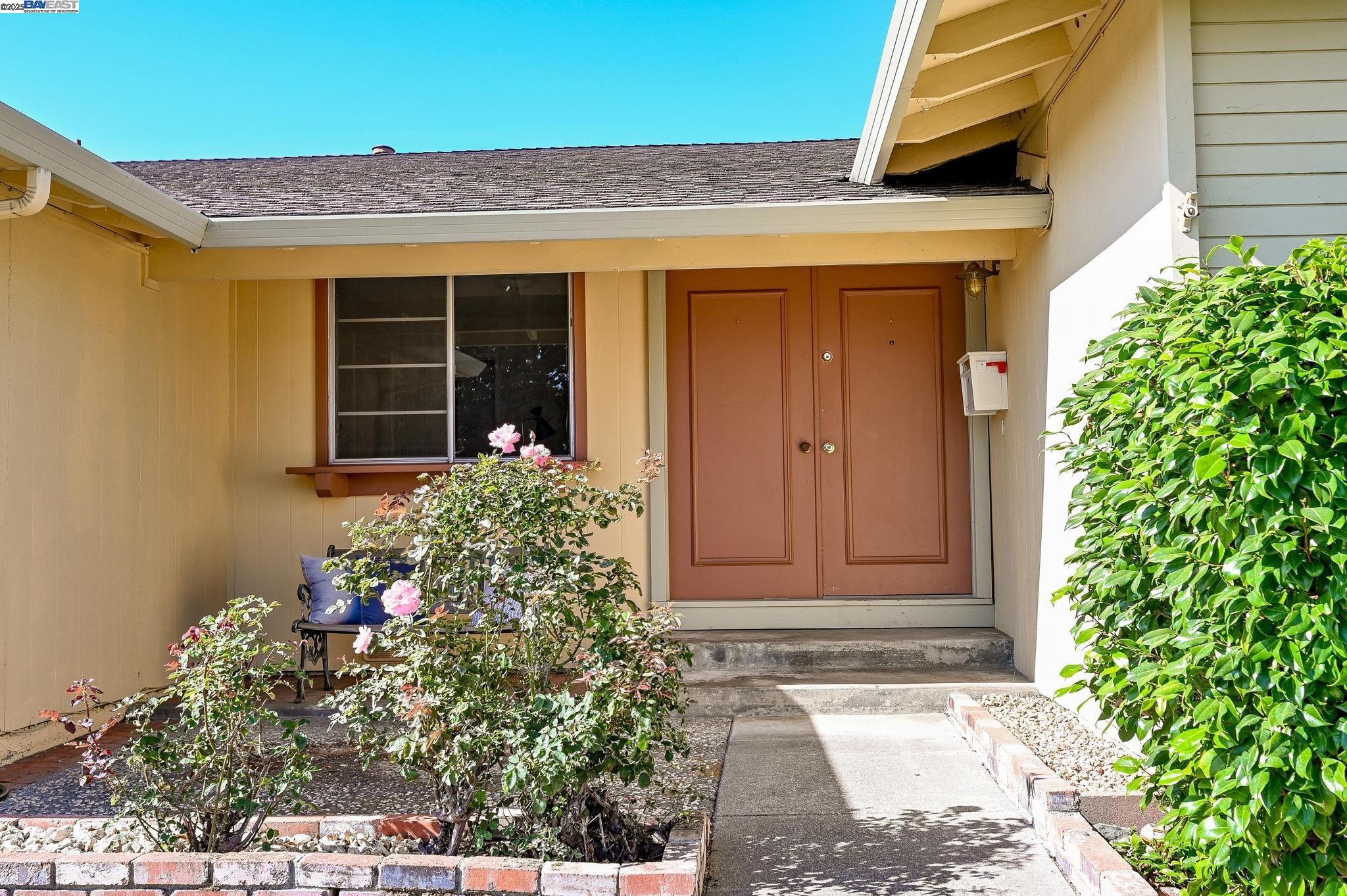 Detail Gallery Image 3 of 31 For 35579 Morley Pl, Fremont,  CA 94536 - 4 Beds | 2 Baths