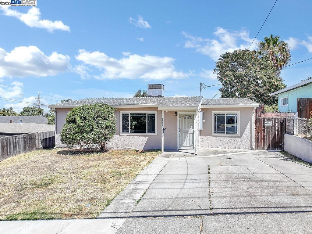 Detail Gallery Image 1 of 25 For 2809 D St, Antioch,  CA 94509 - 2 Beds | 2 Baths