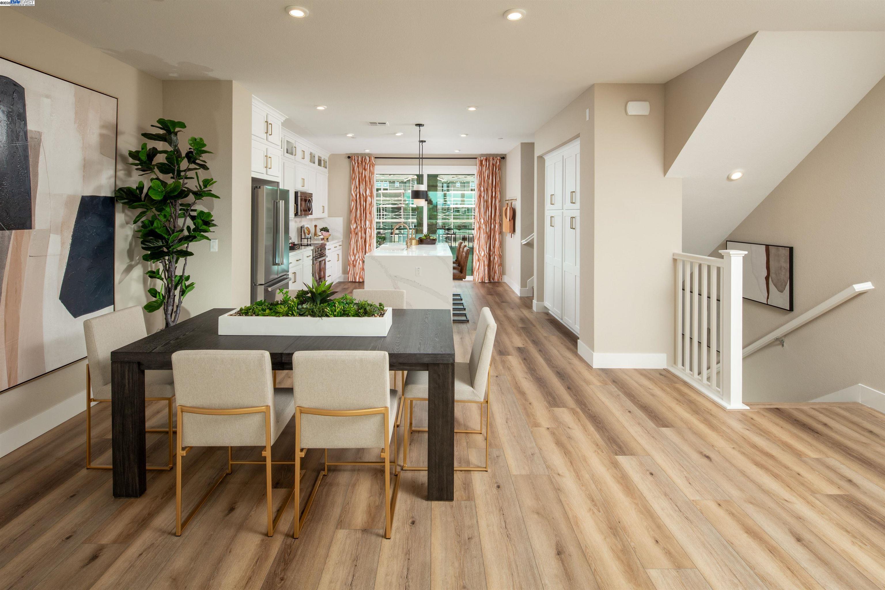 Detail Gallery Image 12 of 18 For 964 Blaise Lane #1004,  Morgan Hill,  CA 95037 - 3 Beds | 3/1 Baths
