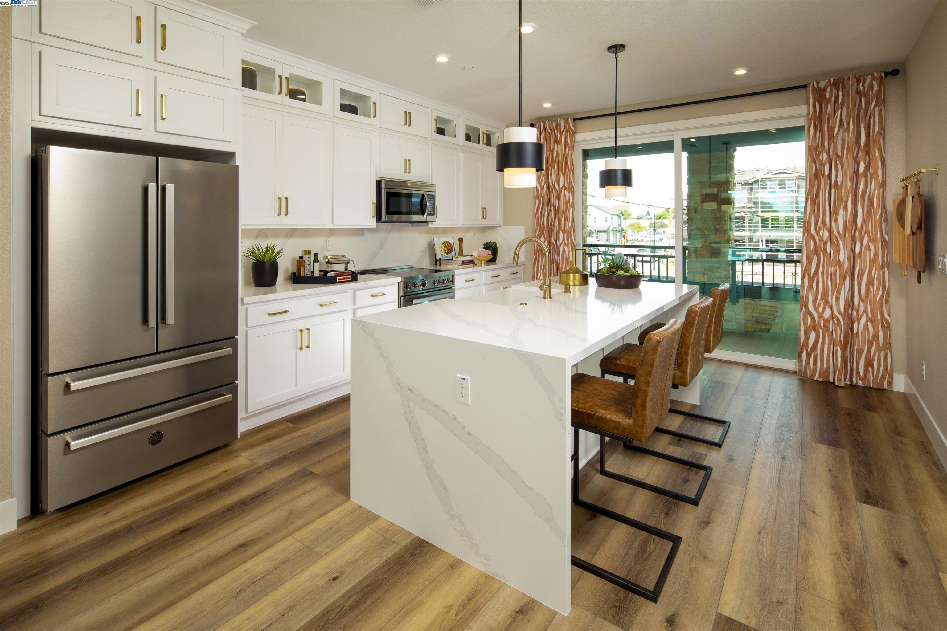 Detail Gallery Image 9 of 18 For 964 Blaise Lane #1004,  Morgan Hill,  CA 95037 - 3 Beds | 3/1 Baths