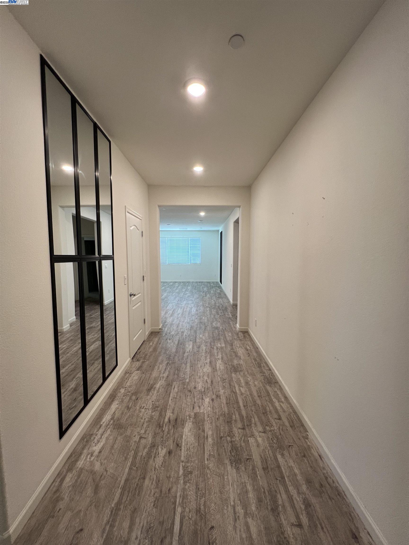 Detail Gallery Image 2 of 16 For 5463 Alvar Loop, Antioch,  CA 94531 - 3 Beds | 2 Baths