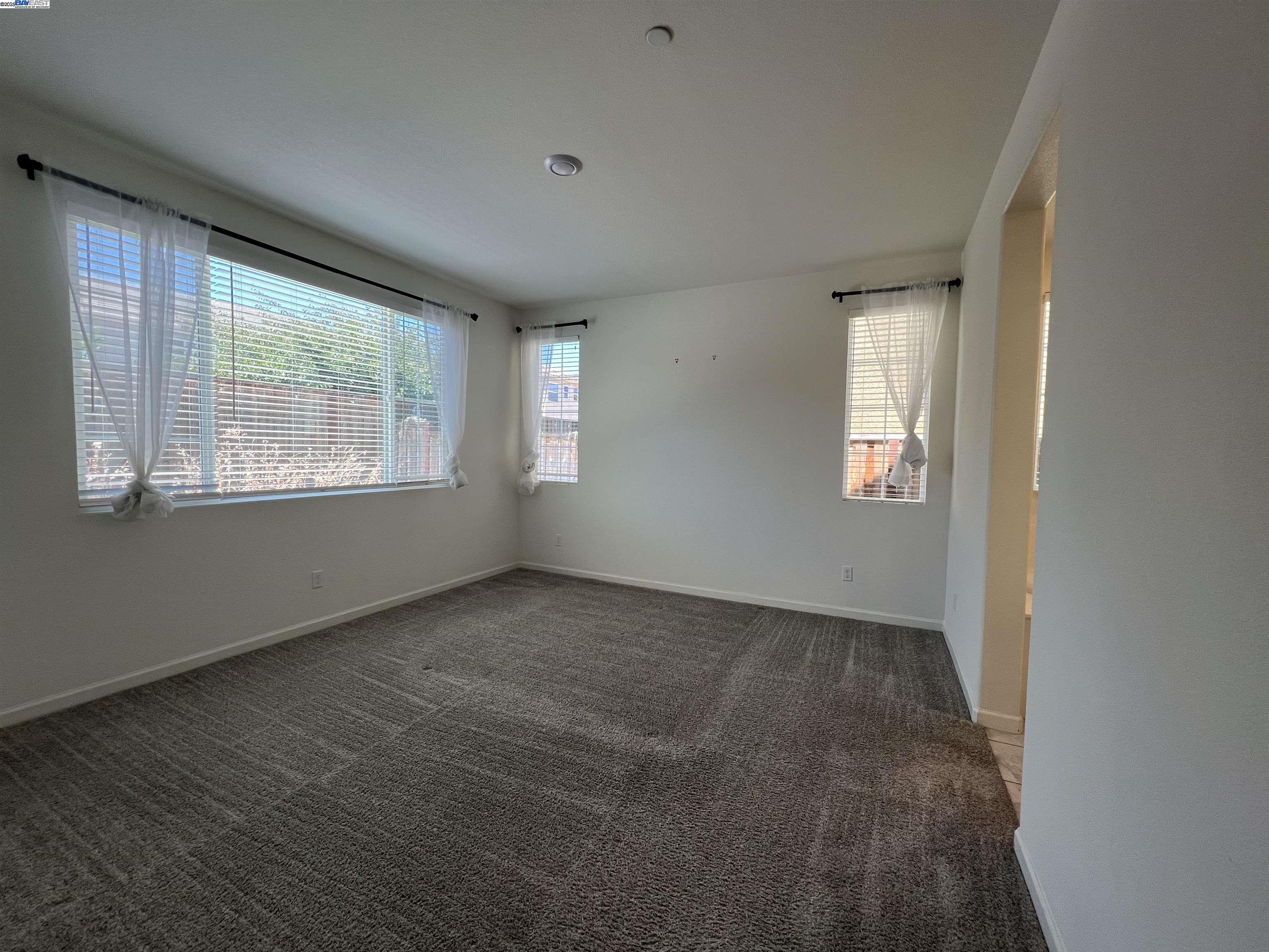 Detail Gallery Image 11 of 16 For 5463 Alvar Loop, Antioch,  CA 94531 - 3 Beds | 2 Baths
