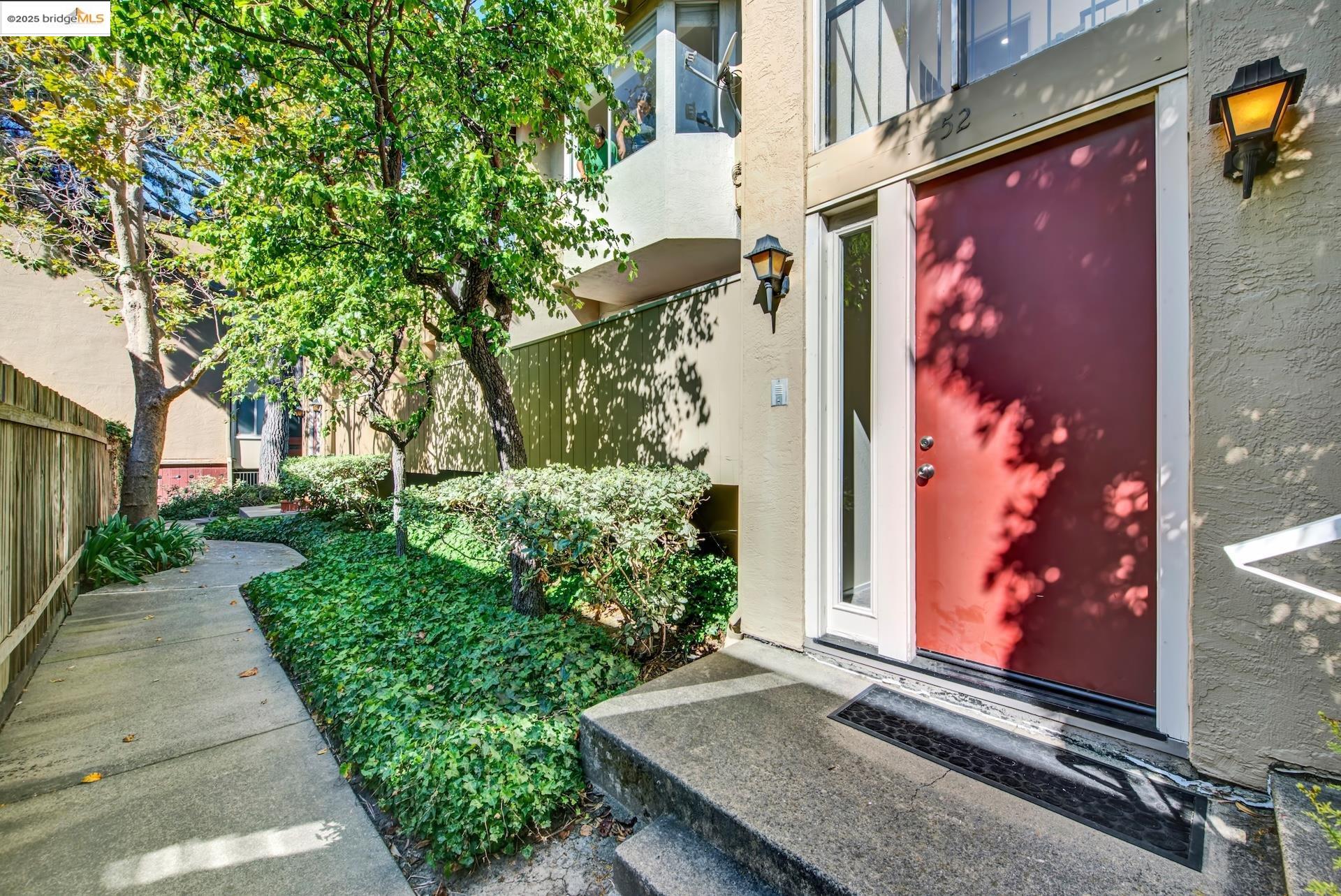 Front Image Thumbnail for EB41109222