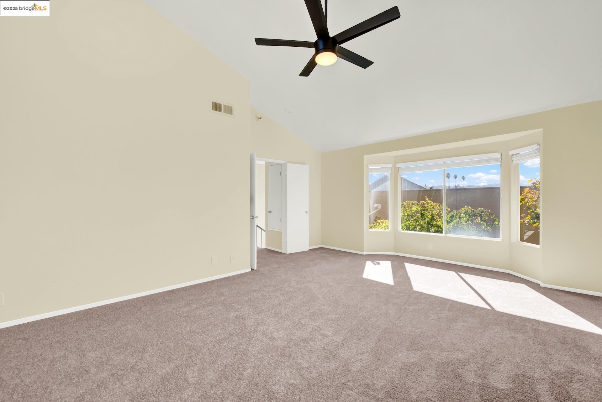 Detail Gallery Image 30 of 46 For 2121 Vale Rd #52,  San Pablo,  CA 94806 - 3 Beds | 3 Baths