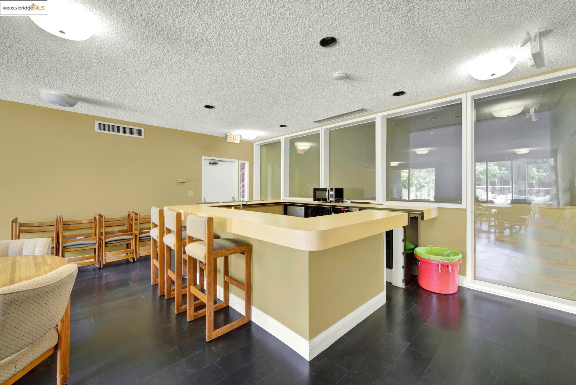 Detail Gallery Image 44 of 46 For 2121 Vale Rd #52,  San Pablo,  CA 94806 - 3 Beds | 3 Baths