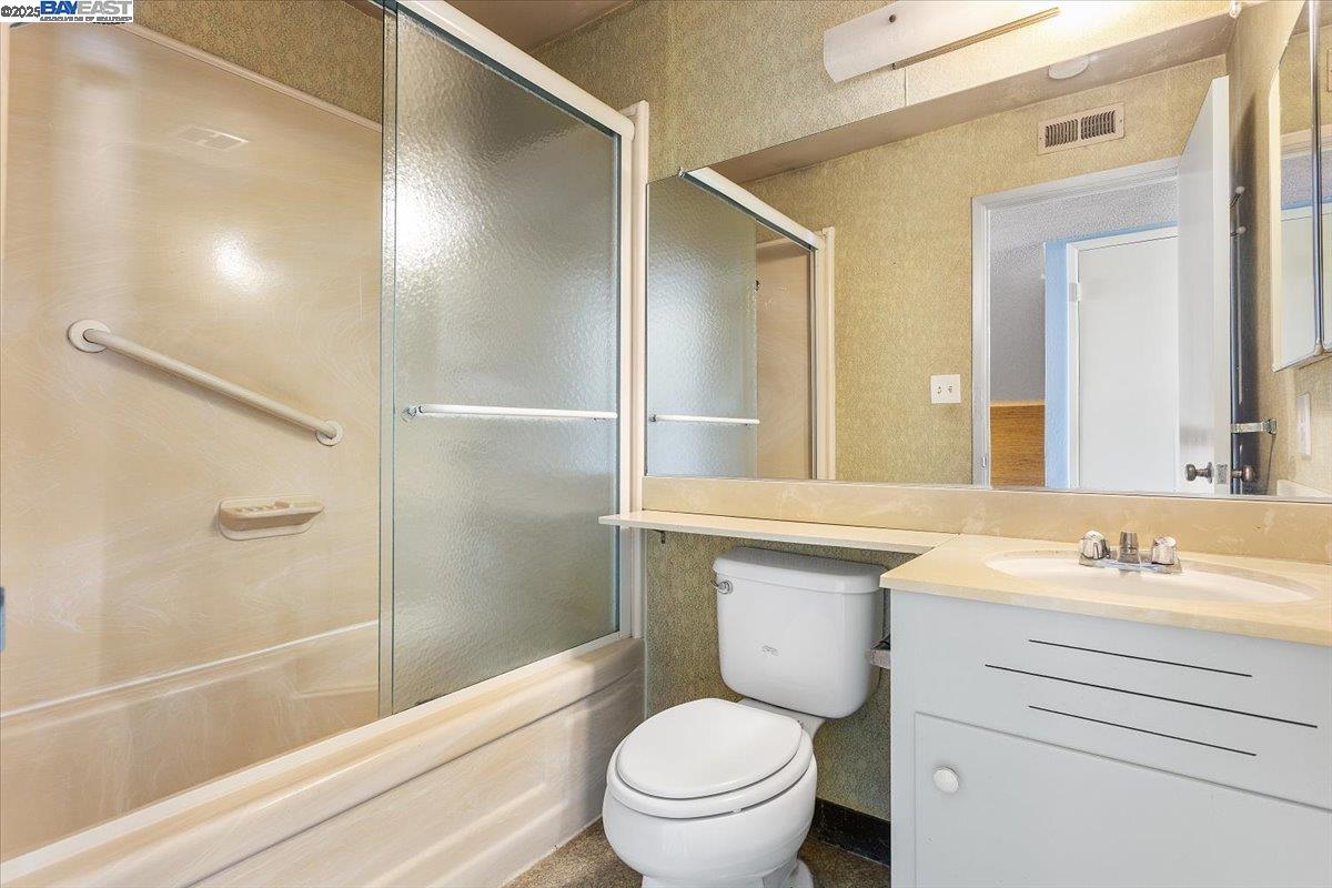 Detail Gallery Image 35 of 60 For 2904 Bayview Dr, Alameda,  CA 94501 - 3 Beds | 2/1 Baths