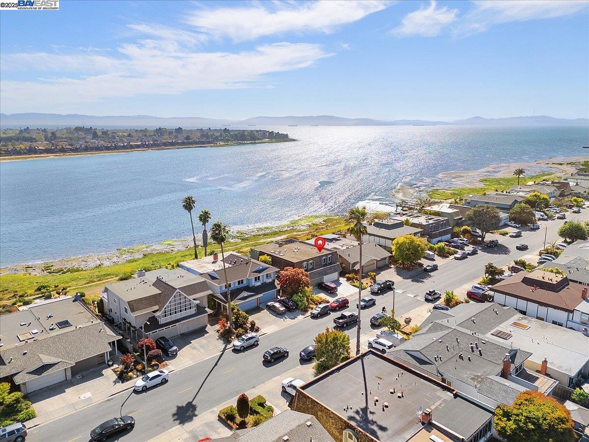 Detail Gallery Image 49 of 60 For 2904 Bayview Dr, Alameda,  CA 94501 - 3 Beds | 2/1 Baths