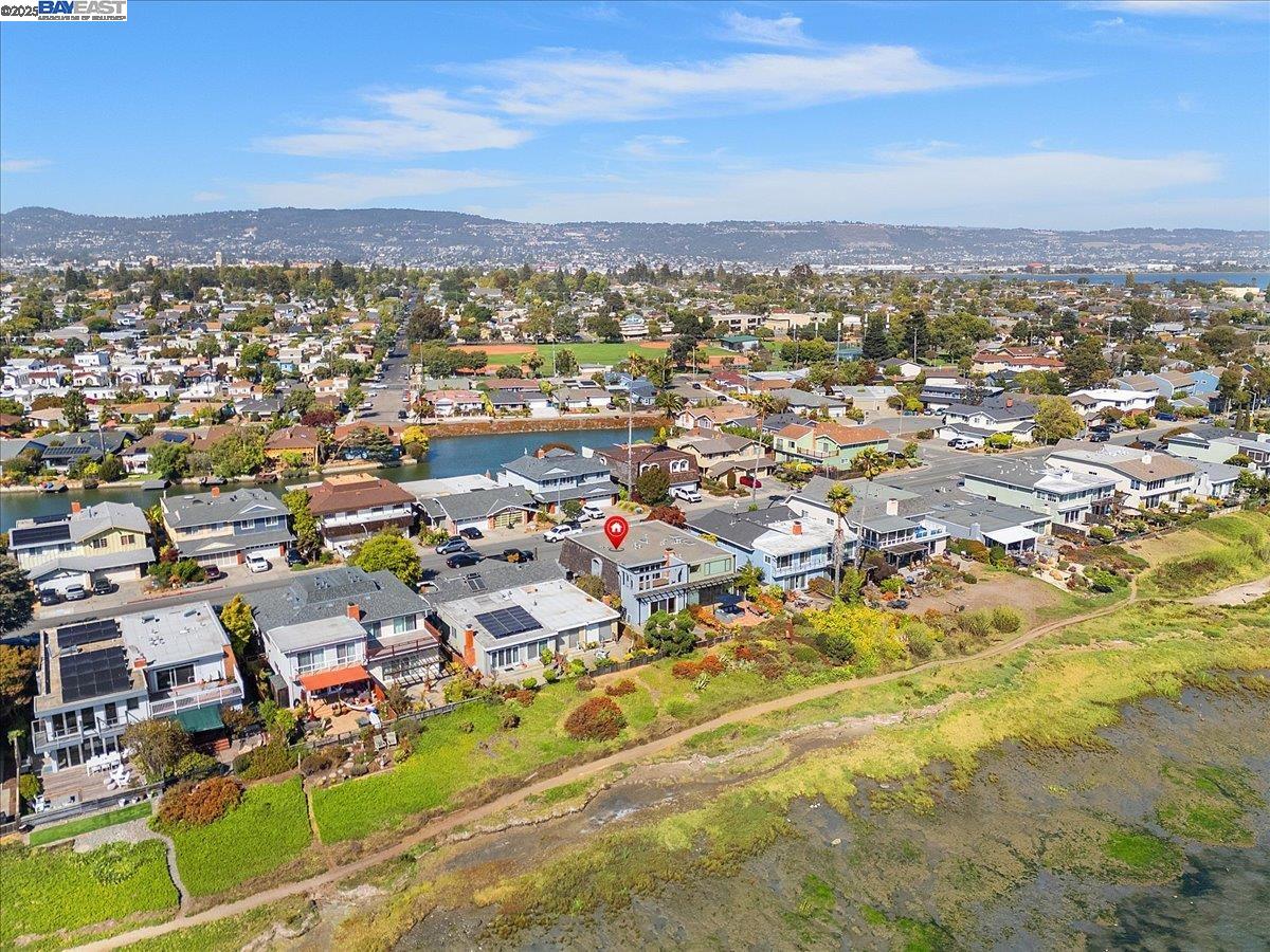 Detail Gallery Image 54 of 60 For 2904 Bayview Dr, Alameda,  CA 94501 - 3 Beds | 2/1 Baths