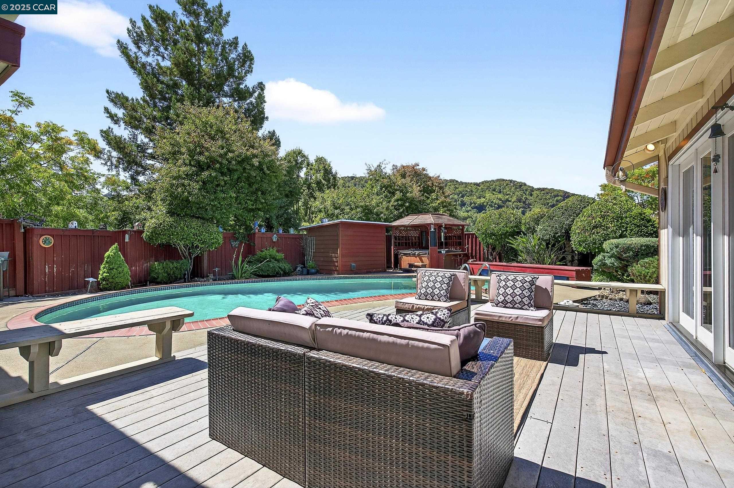 Detail Gallery Image 40 of 48 For 3846 Madera St, Pinole,  CA 94564 - 3 Beds | 3 Baths