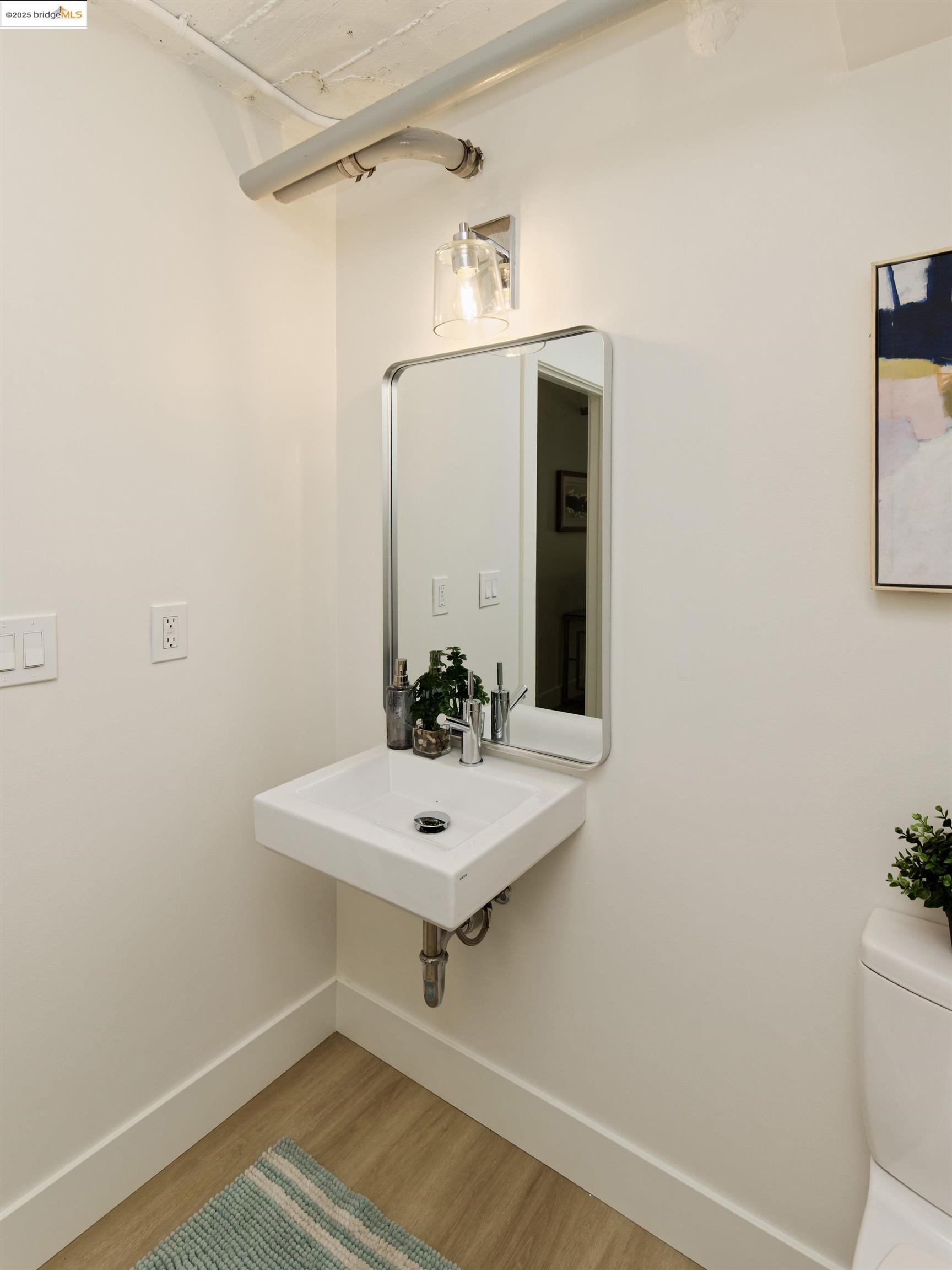Detail Gallery Image 22 of 42 For 1201 Pine St #315,  Oakland,  CA 94607-1461 - 2 Beds | 2/1 Baths