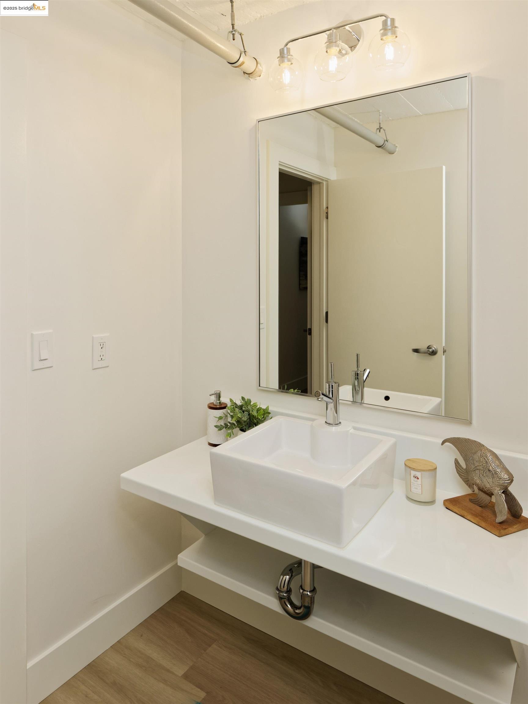 Detail Gallery Image 29 of 42 For 1201 Pine St #315,  Oakland,  CA 94607-1461 - 2 Beds | 2/1 Baths
