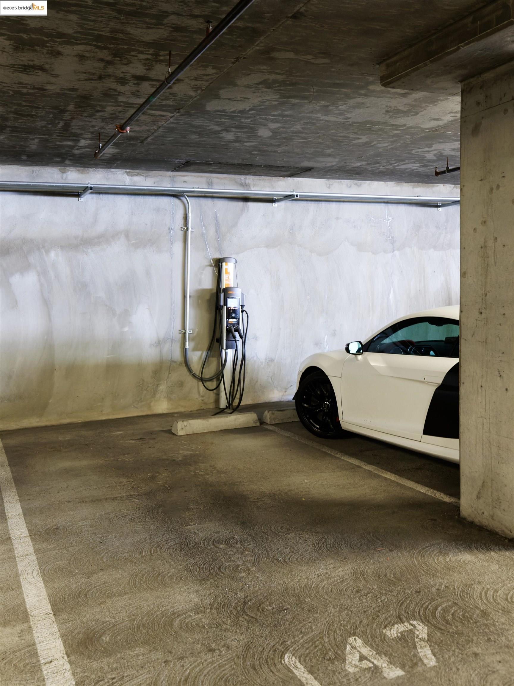Detail Gallery Image 32 of 42 For 1201 Pine St #315,  Oakland,  CA 94607-1461 - 2 Beds | 2/1 Baths