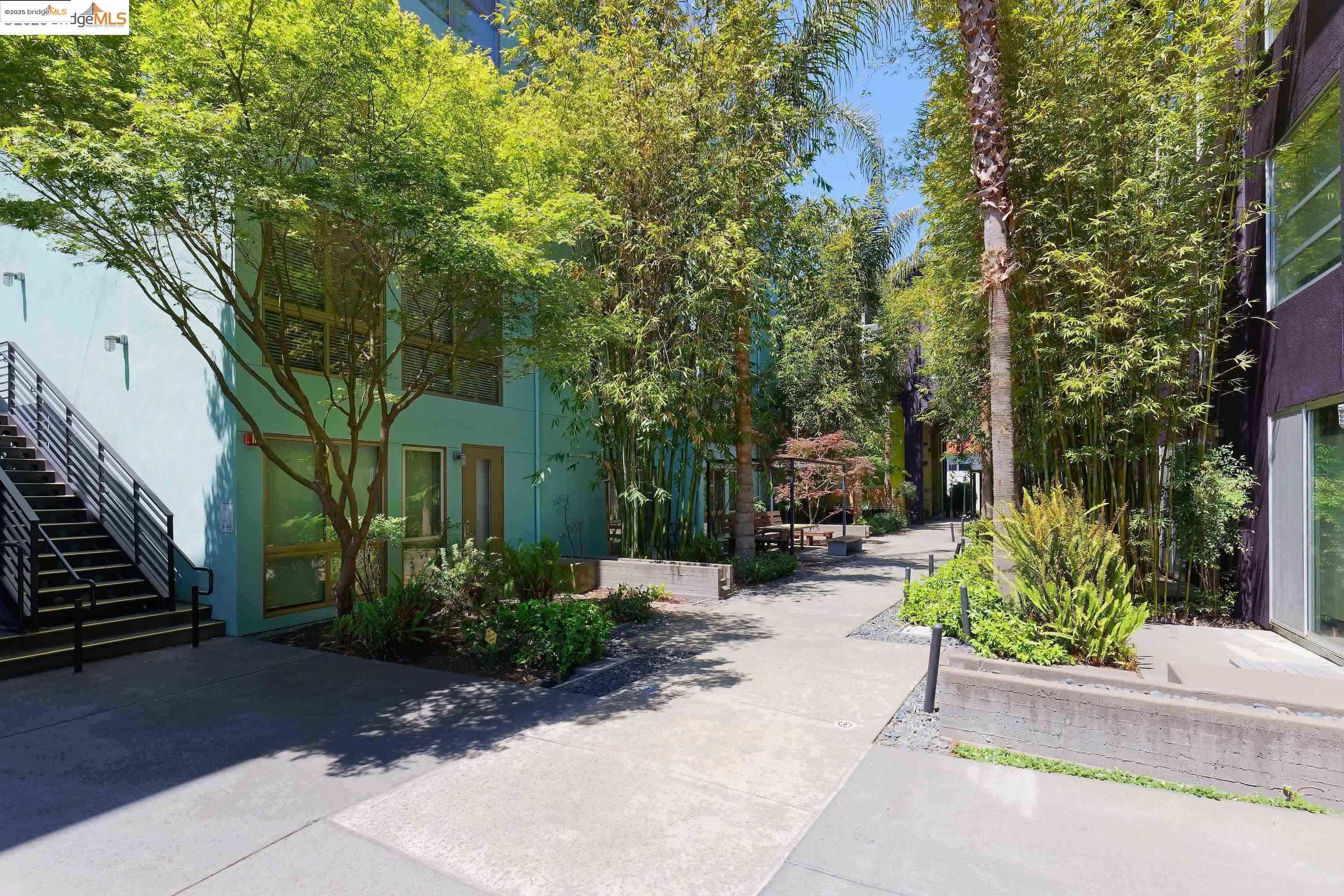 Detail Gallery Image 38 of 42 For 1201 Pine St #315,  Oakland,  CA 94607-1461 - 2 Beds | 2/1 Baths