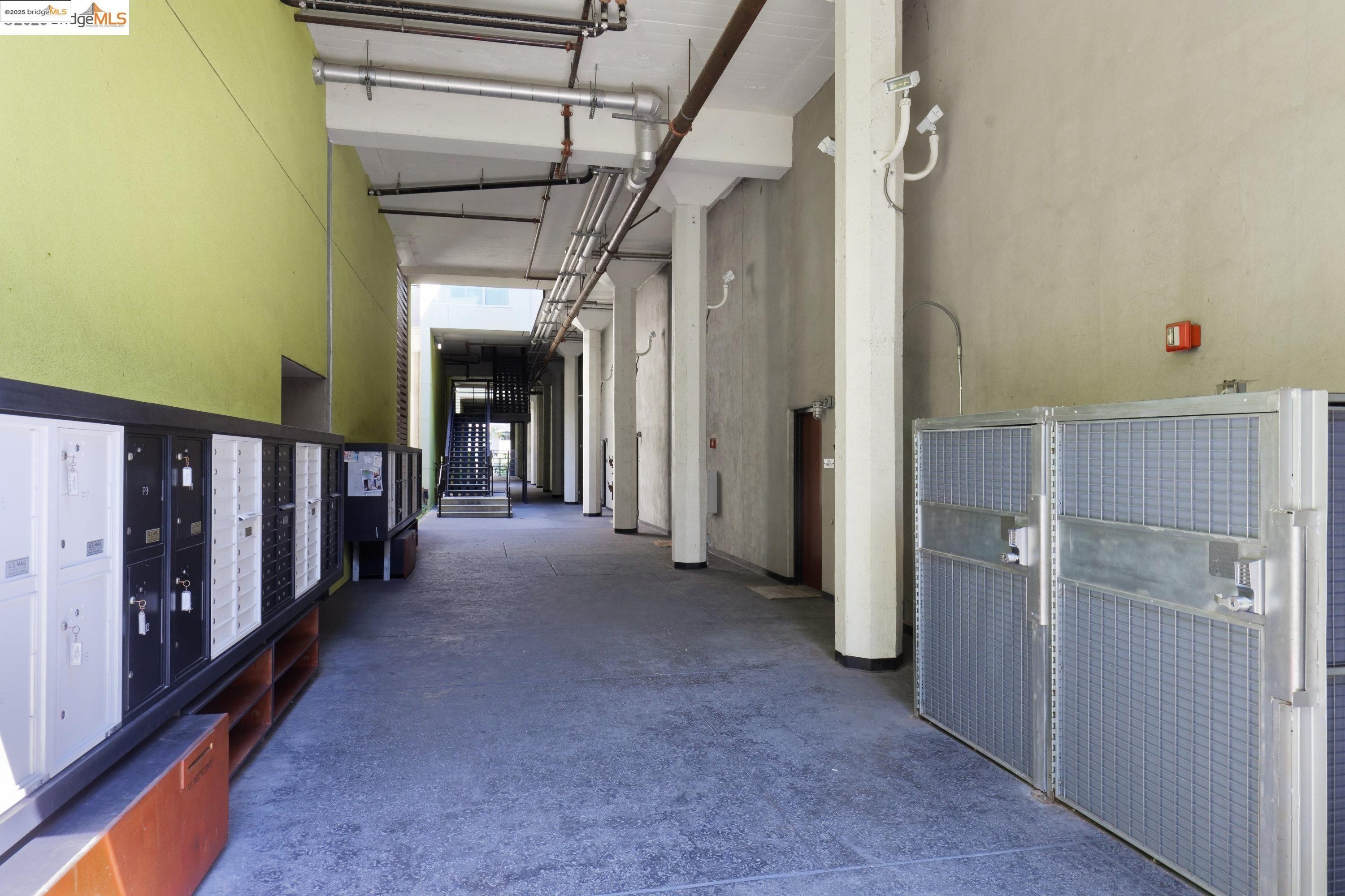 Detail Gallery Image 39 of 42 For 1201 Pine St #315,  Oakland,  CA 94607-1461 - 2 Beds | 2/1 Baths