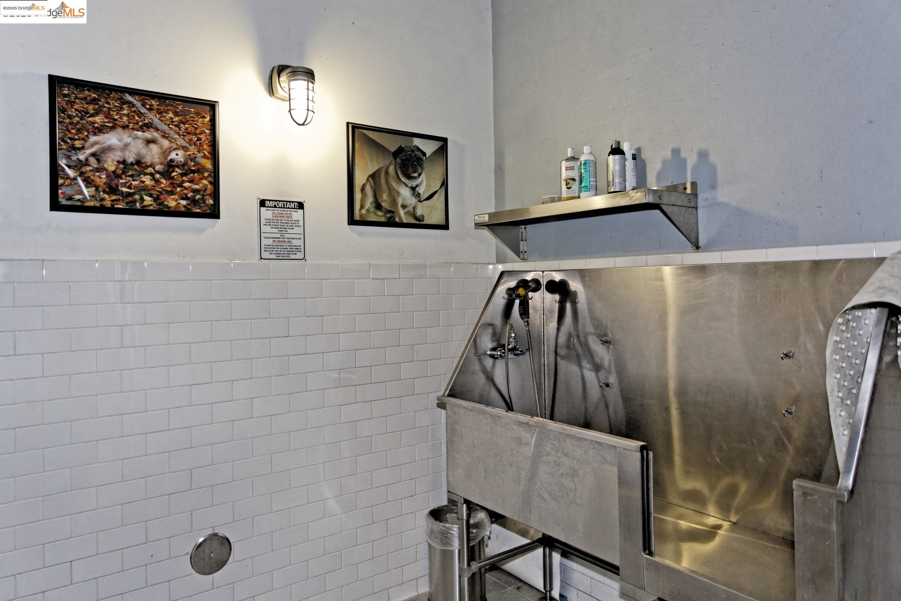 Detail Gallery Image 40 of 42 For 1201 Pine St #315,  Oakland,  CA 94607-1461 - 2 Beds | 2/1 Baths