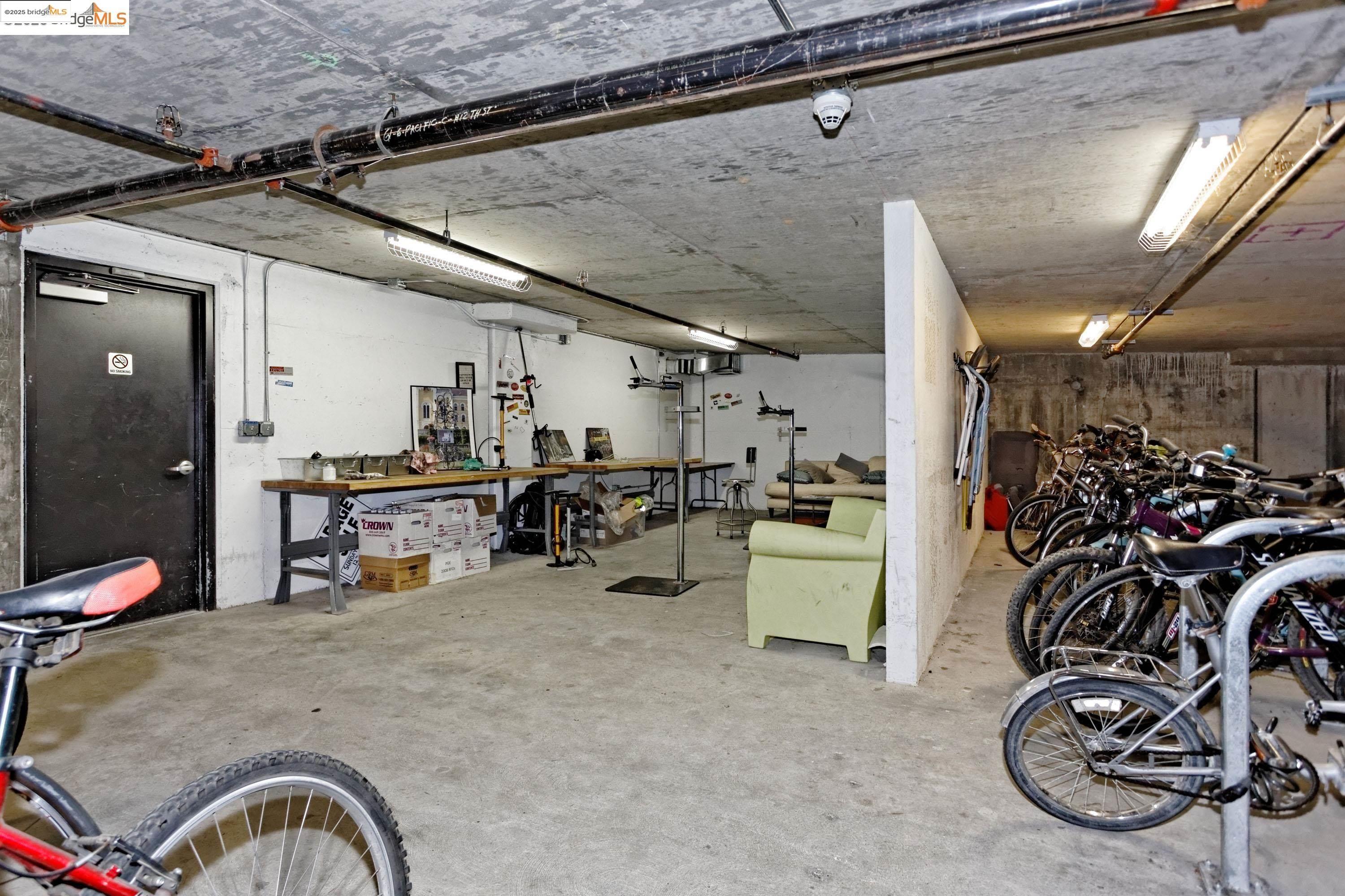 Detail Gallery Image 41 of 42 For 1201 Pine St #315,  Oakland,  CA 94607-1461 - 2 Beds | 2/1 Baths
