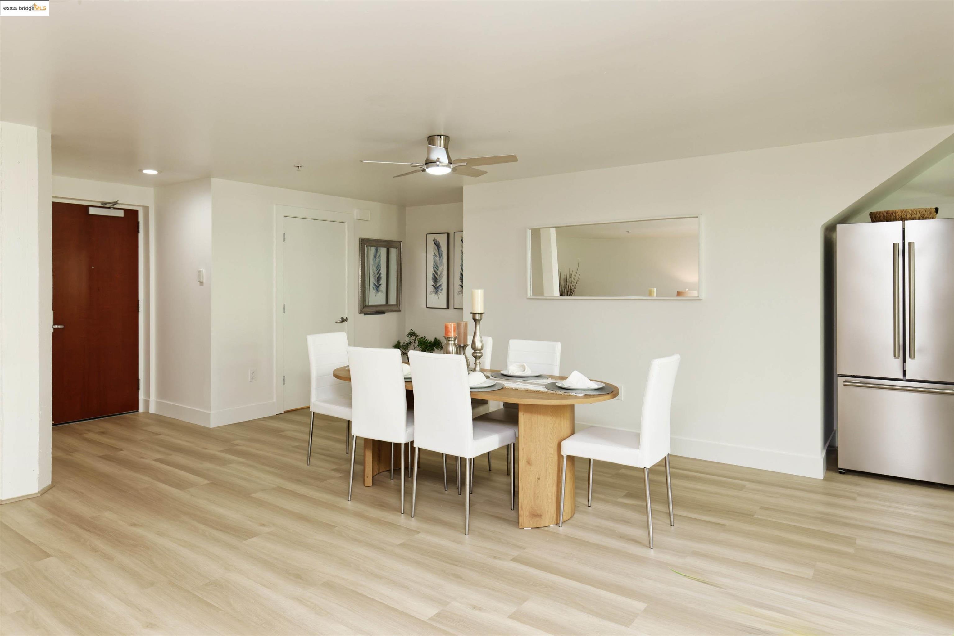 Detail Gallery Image 8 of 42 For 1201 Pine St #315,  Oakland,  CA 94607-1461 - 2 Beds | 2/1 Baths