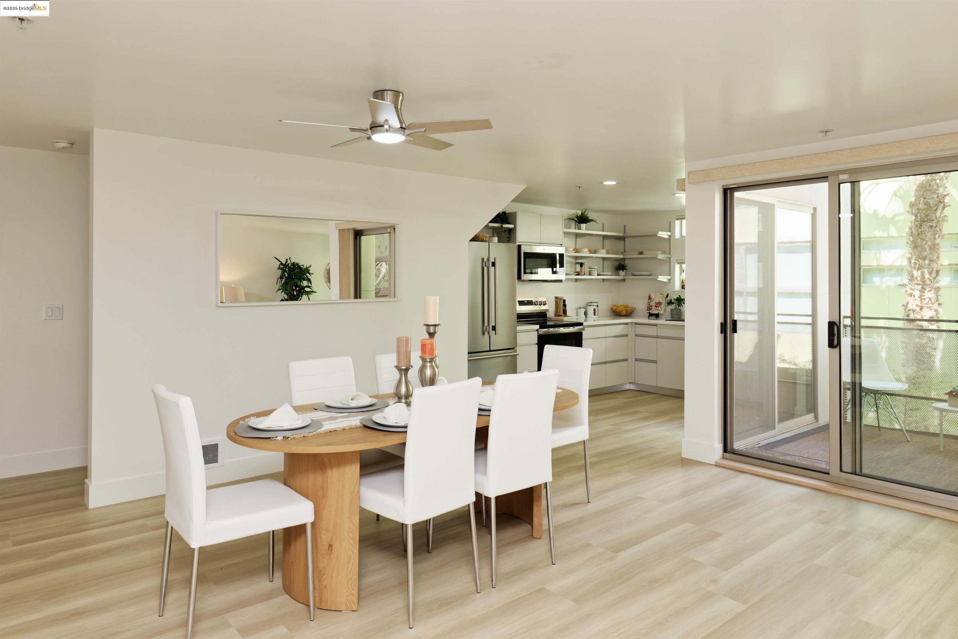 Detail Gallery Image 9 of 42 For 1201 Pine St #315,  Oakland,  CA 94607-1461 - 2 Beds | 2/1 Baths