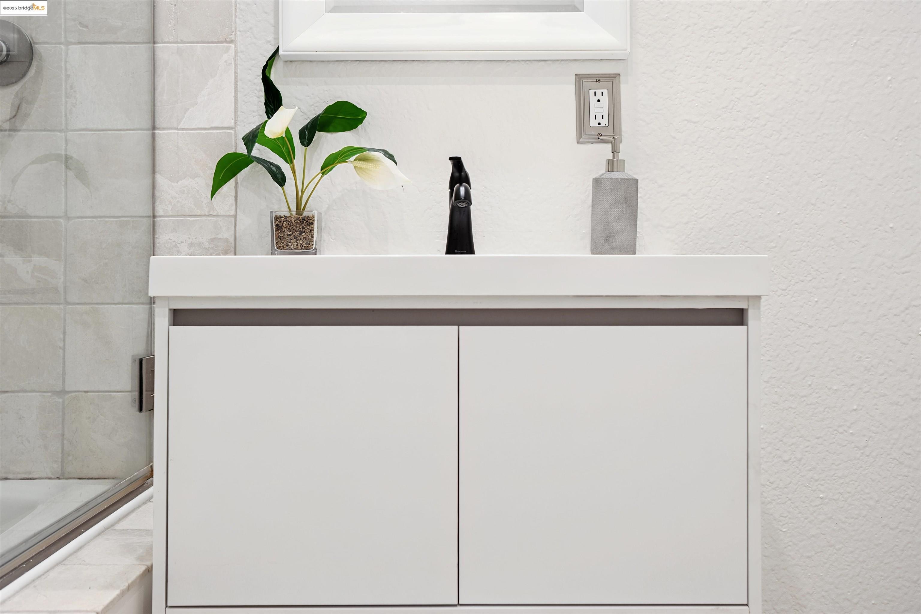 Detail Gallery Image 13 of 27 For 8263 Cardiff Dr, Dublin,  CA 94568 - 3 Beds | 2 Baths