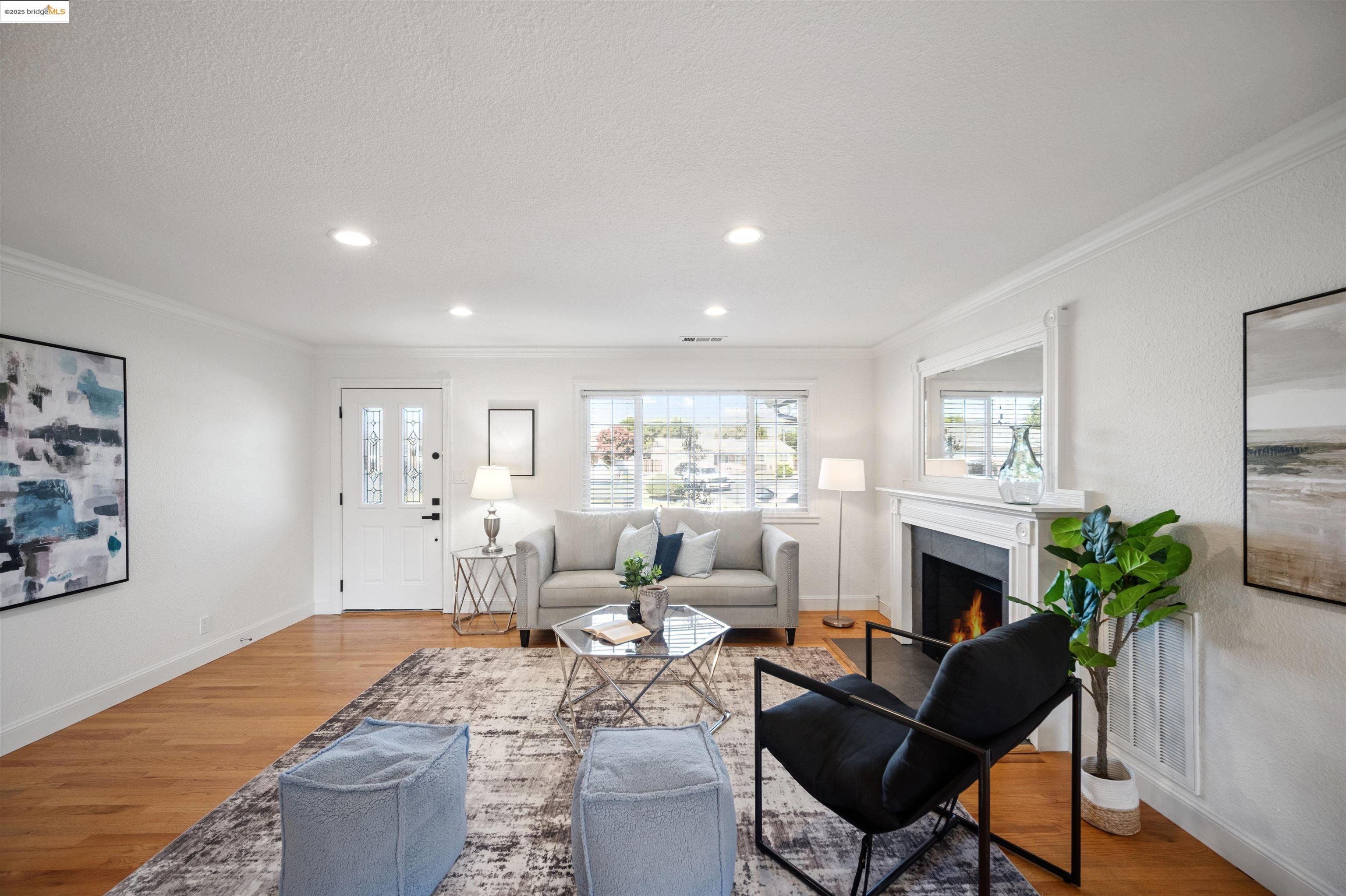 Detail Gallery Image 3 of 27 For 8263 Cardiff Dr, Dublin,  CA 94568 - 3 Beds | 2 Baths